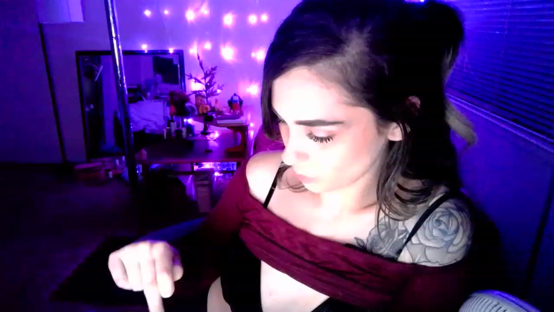 Gallery image thumbnail from MissDaliah's myfreecams stream on, 12/28/2022, 09:41 image 4 of 20