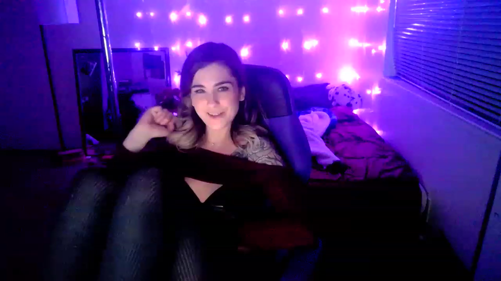 Gallery image thumbnail from MissDaliah's myfreecams stream on, 12/30/2022, 09:50 image 19 of 20