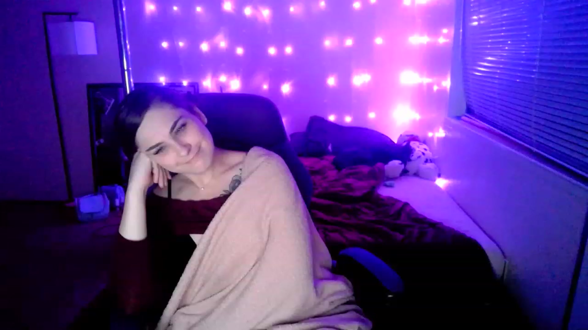 Gallery image thumbnail from MissDaliah's myfreecams stream on, 01/03/2023, 10:00 image 5 of 20