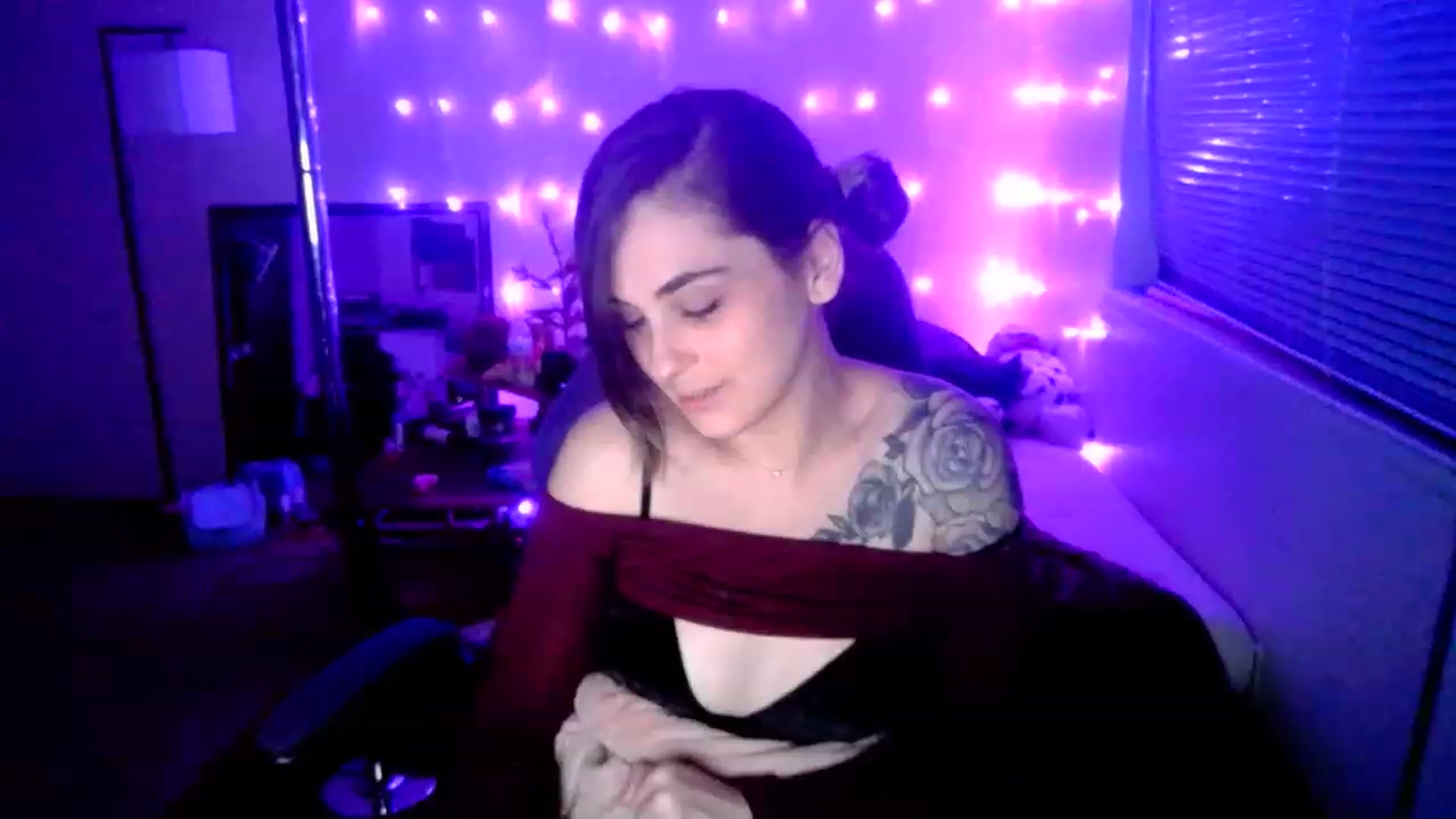 Gallery image thumbnail from MissDaliah's myfreecams stream on, 01/03/2023, 10:00 image 11 of 20