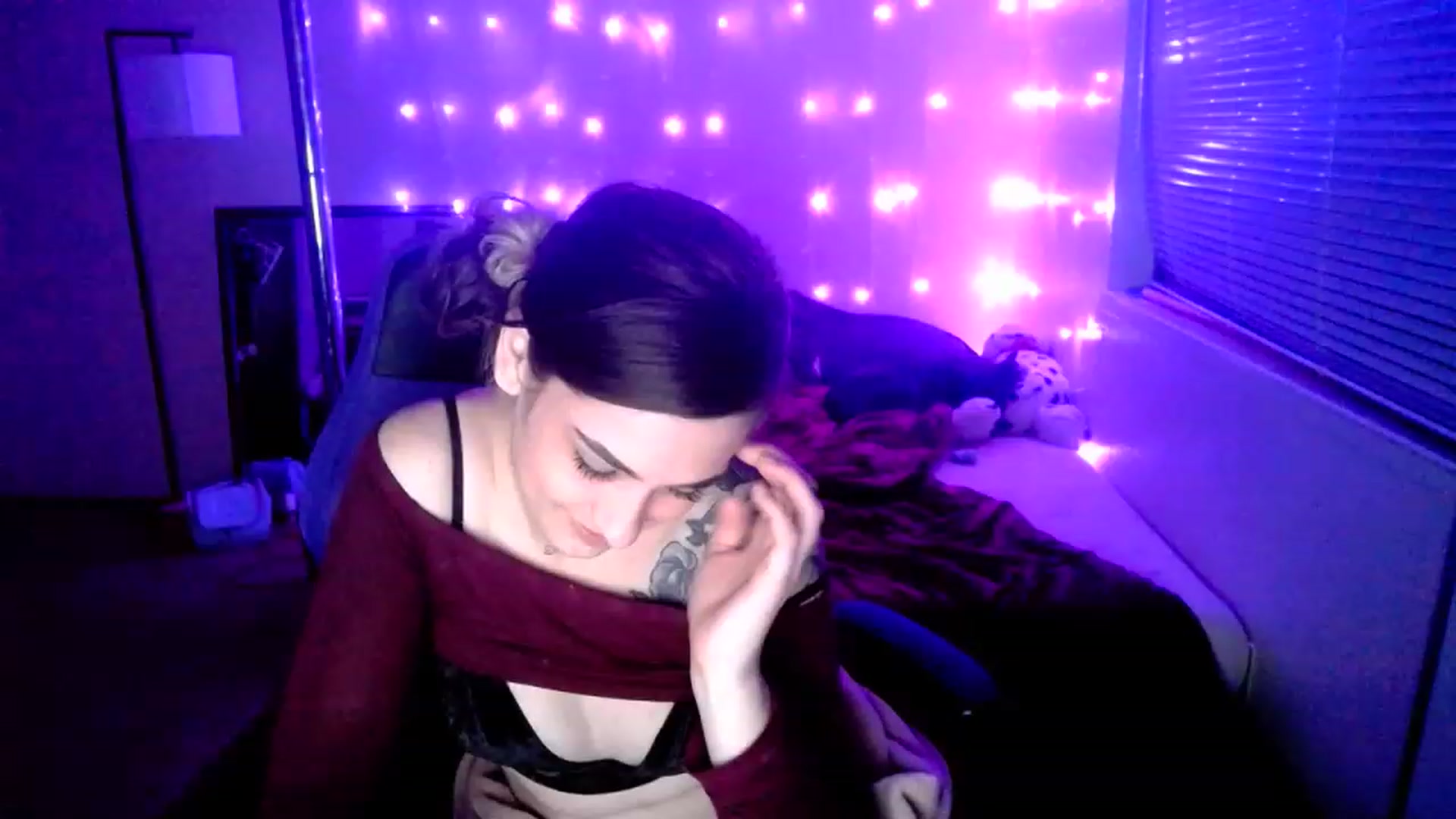Gallery image thumbnail from MissDaliah's myfreecams stream on, 01/03/2023, 10:00 image 8 of 20