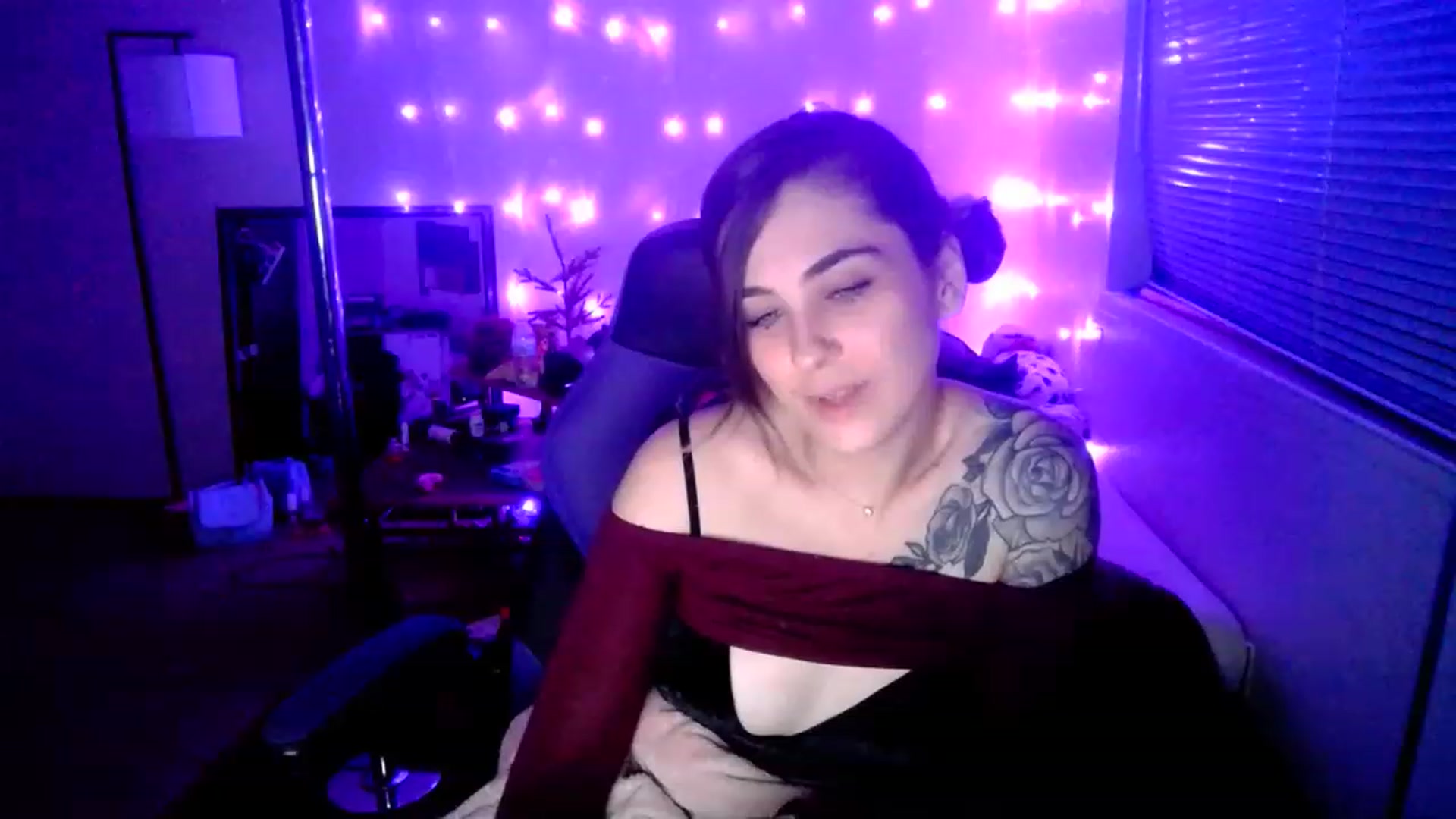 Gallery image thumbnail from MissDaliah's myfreecams stream on, 01/03/2023, 10:00 image 12 of 20