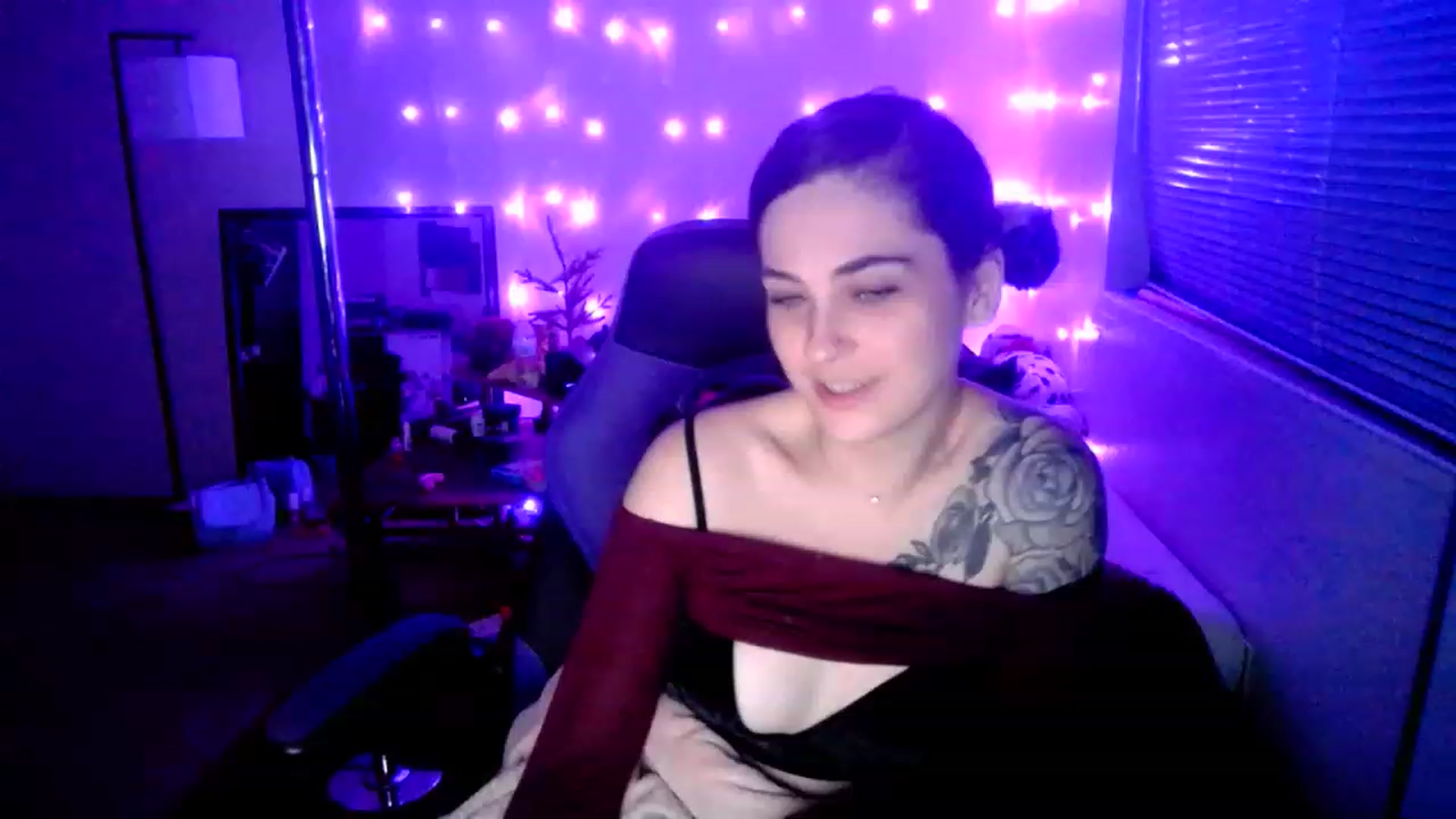 Gallery image thumbnail from MissDaliah's myfreecams stream on, 01/03/2023, 10:00 image 13 of 20
