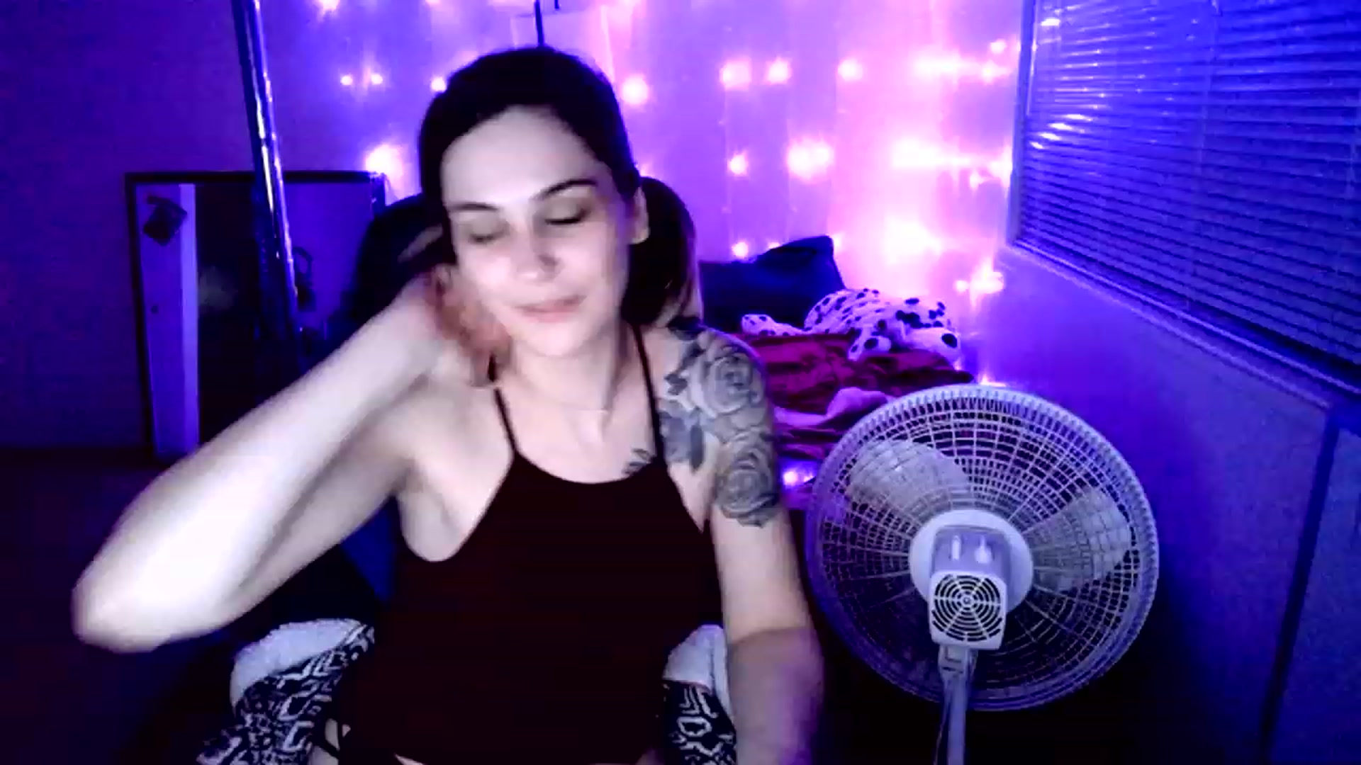 Gallery image thumbnail from MissDaliah's myfreecams stream on, 01/12/2023, 08:49 image 6 of 20