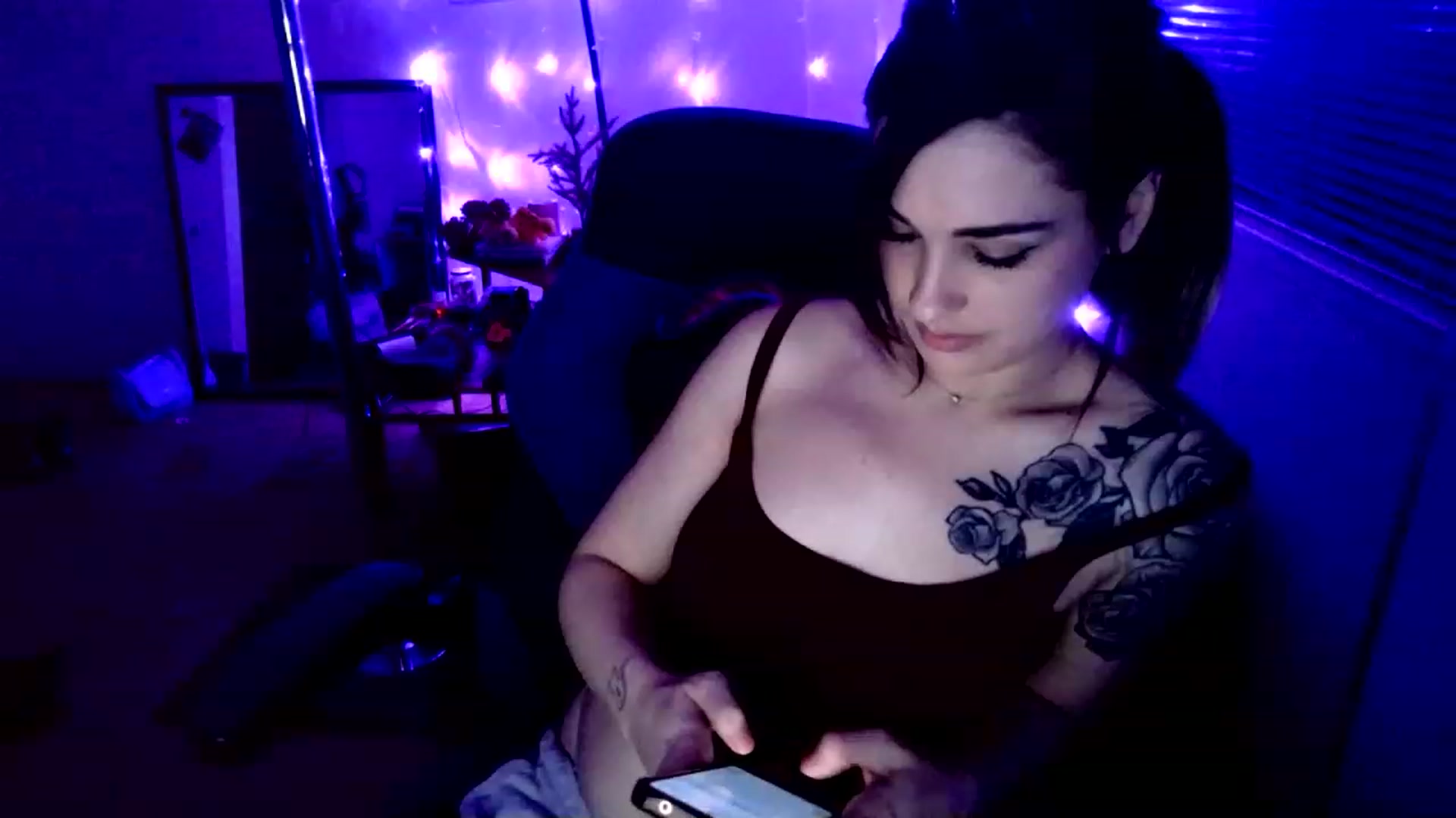 Gallery image thumbnail from MissDaliah's myfreecams stream on, 01/16/2023, 07:27 image 3 of 20
