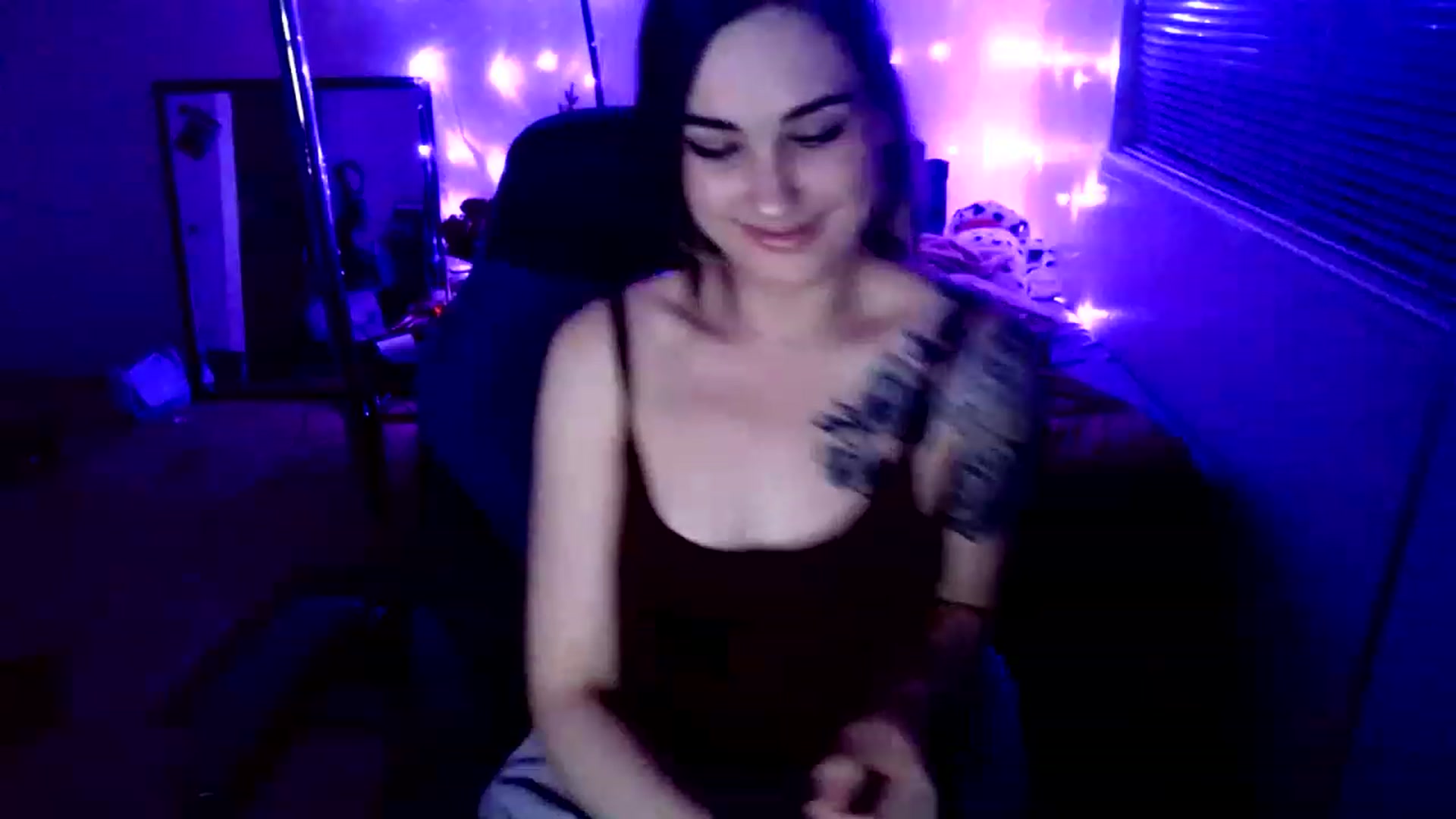Gallery image thumbnail from MissDaliah's myfreecams stream on, 01/16/2023, 07:27 image 16 of 20