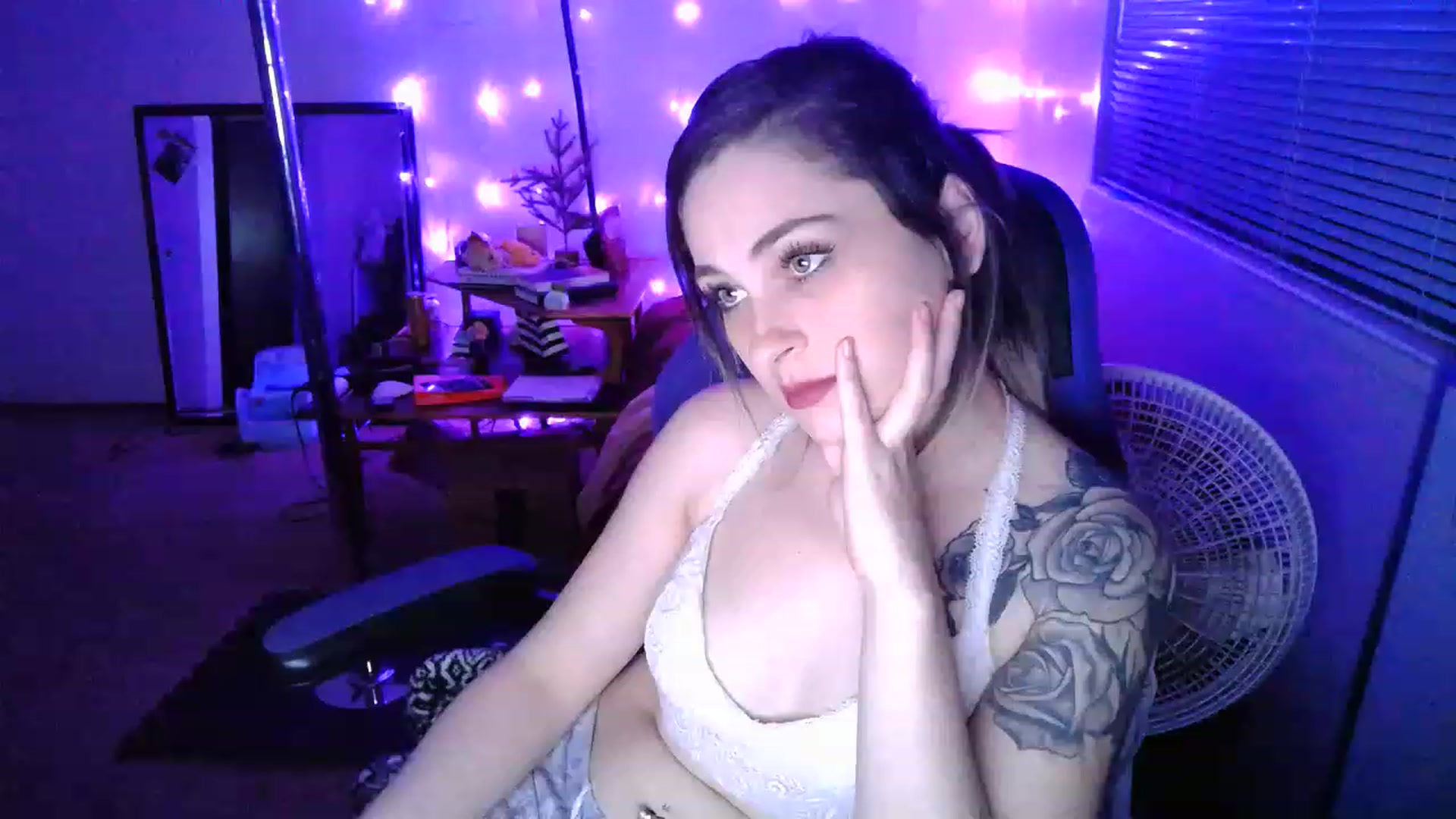 Gallery image thumbnail from MissDaliah's myfreecams stream on, 01/26/2023, 09:00 image 16 of 20