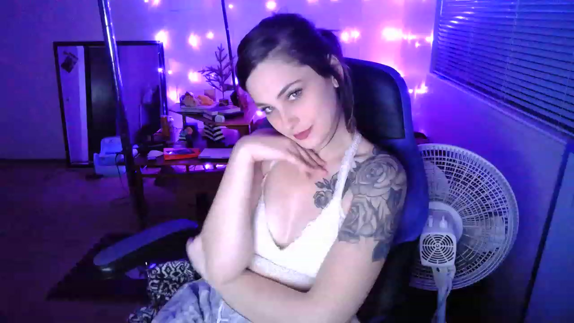 Gallery image thumbnail from MissDaliah's myfreecams stream on, 01/26/2023, 09:00 image 20 of 20