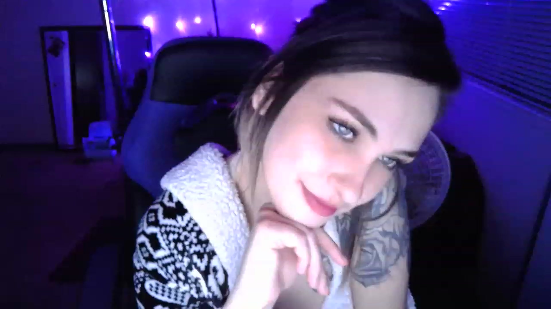 Gallery image thumbnail from MissDaliah's myfreecams stream on, 01/26/2023, 10:15 image 19 of 20