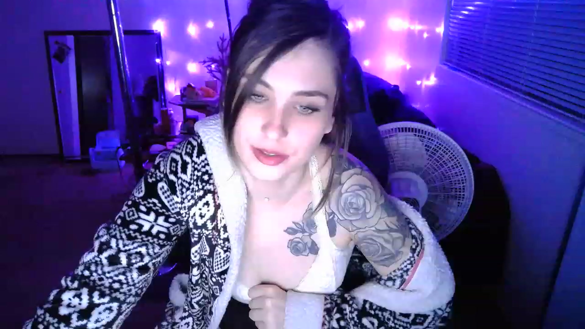 Gallery image thumbnail from MissDaliah's myfreecams stream on, 01/26/2023, 10:15 image 15 of 20