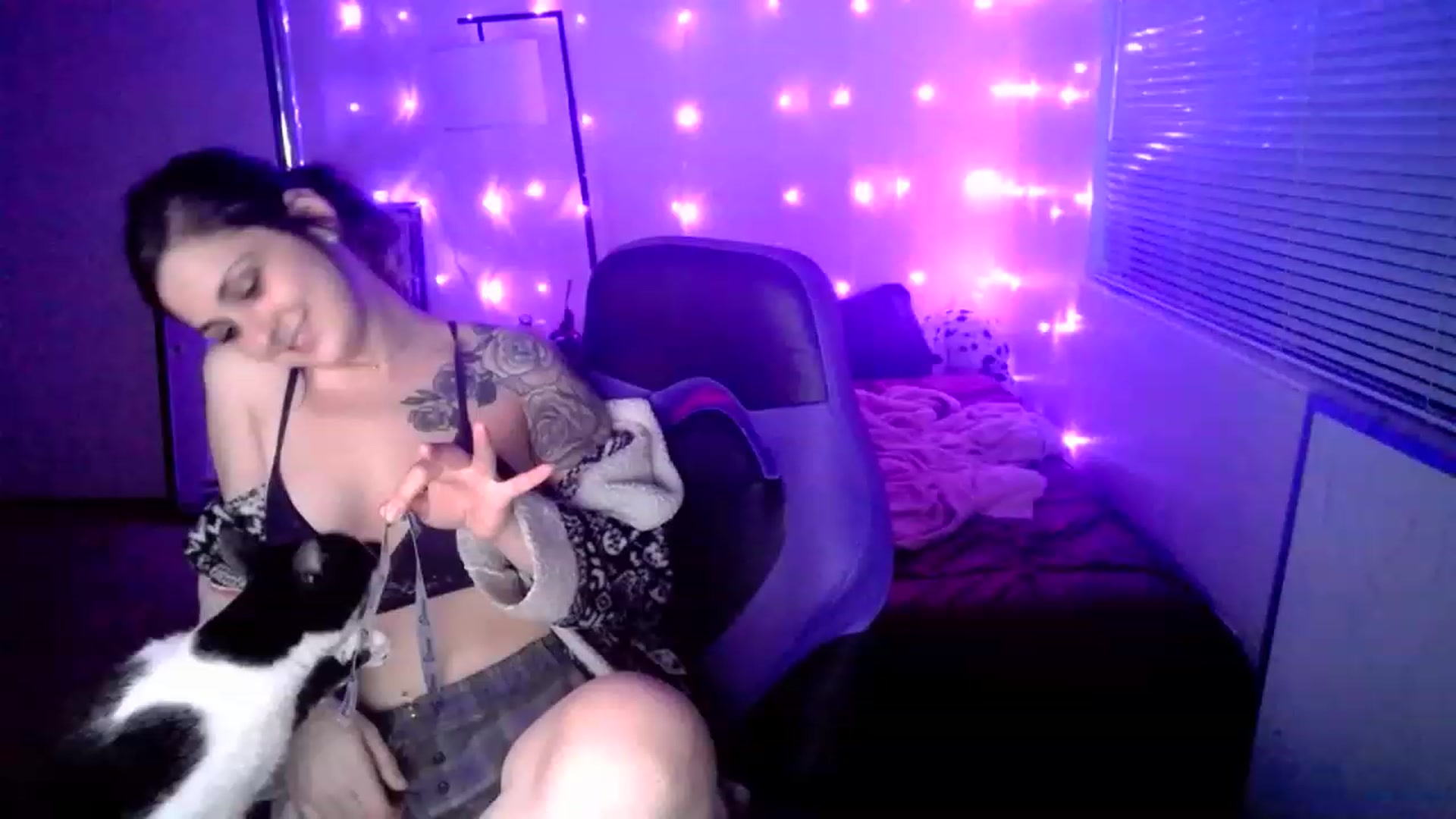Gallery image thumbnail from MissDaliah's myfreecams stream on, 01/29/2023, 11:59 image 4 of 20