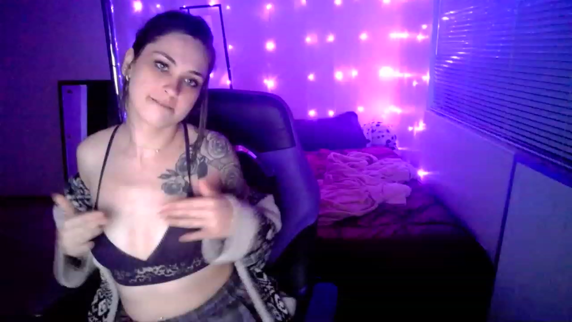 Gallery image thumbnail from MissDaliah's myfreecams stream on, 01/29/2023, 11:59 image 8 of 20