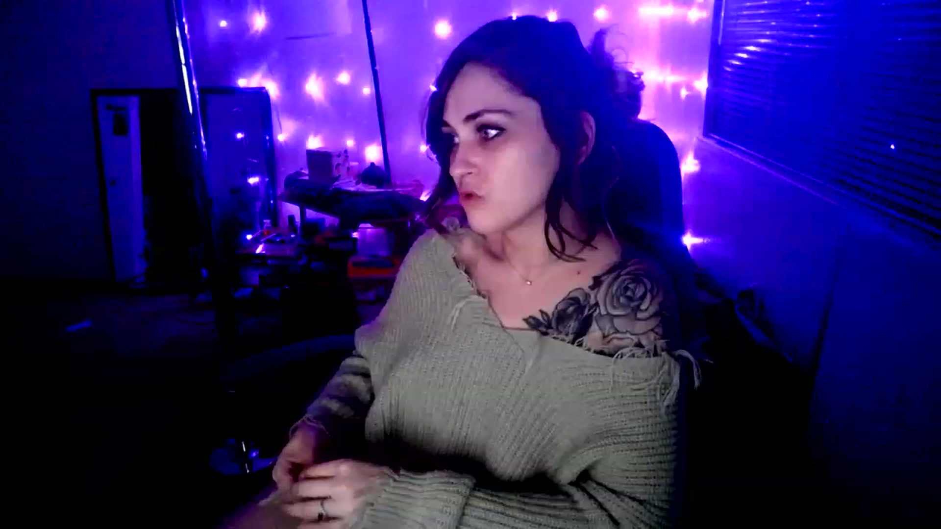 Gallery image thumbnail from MissDaliah's myfreecams stream on, 02/01/2023, 10:41 image 10 of 20