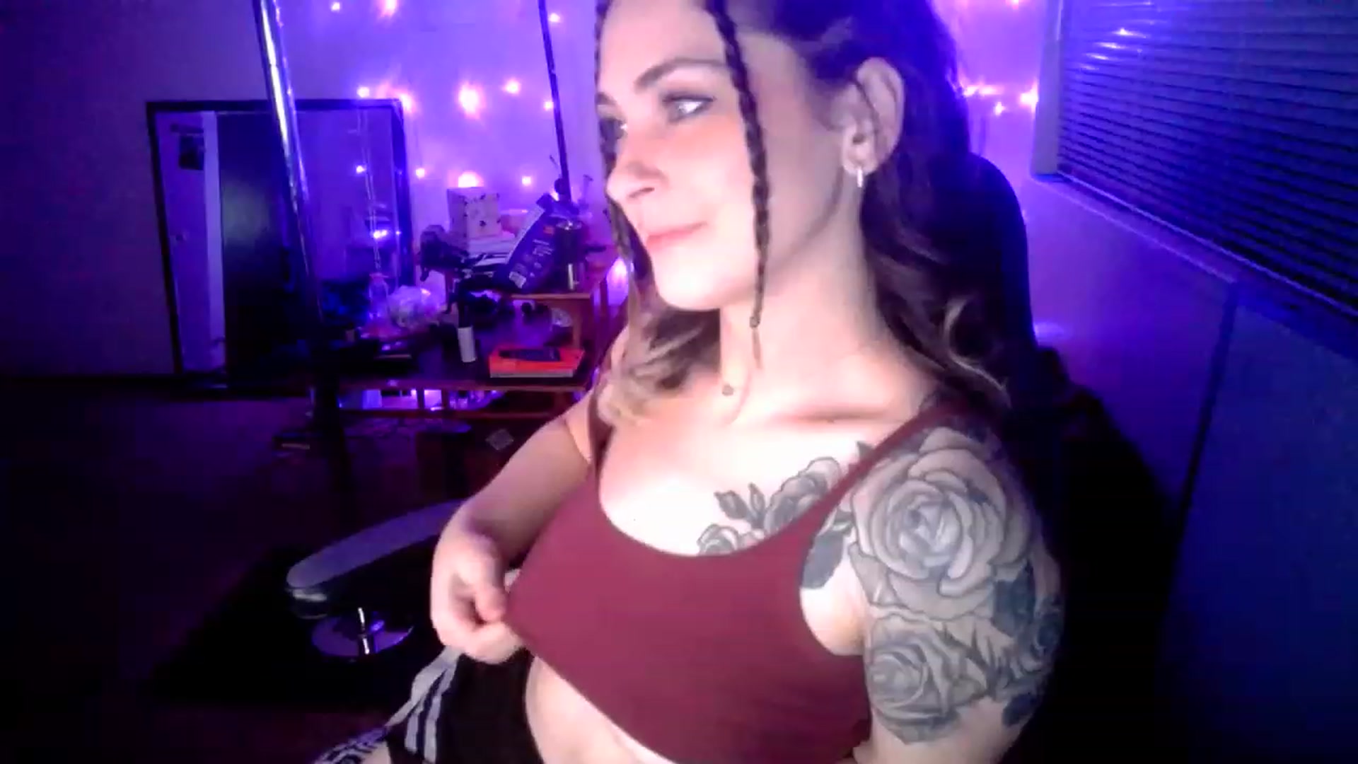 Gallery image thumbnail from MissDaliah's myfreecams stream on, 02/05/2023, 11:22 image 3 of 20