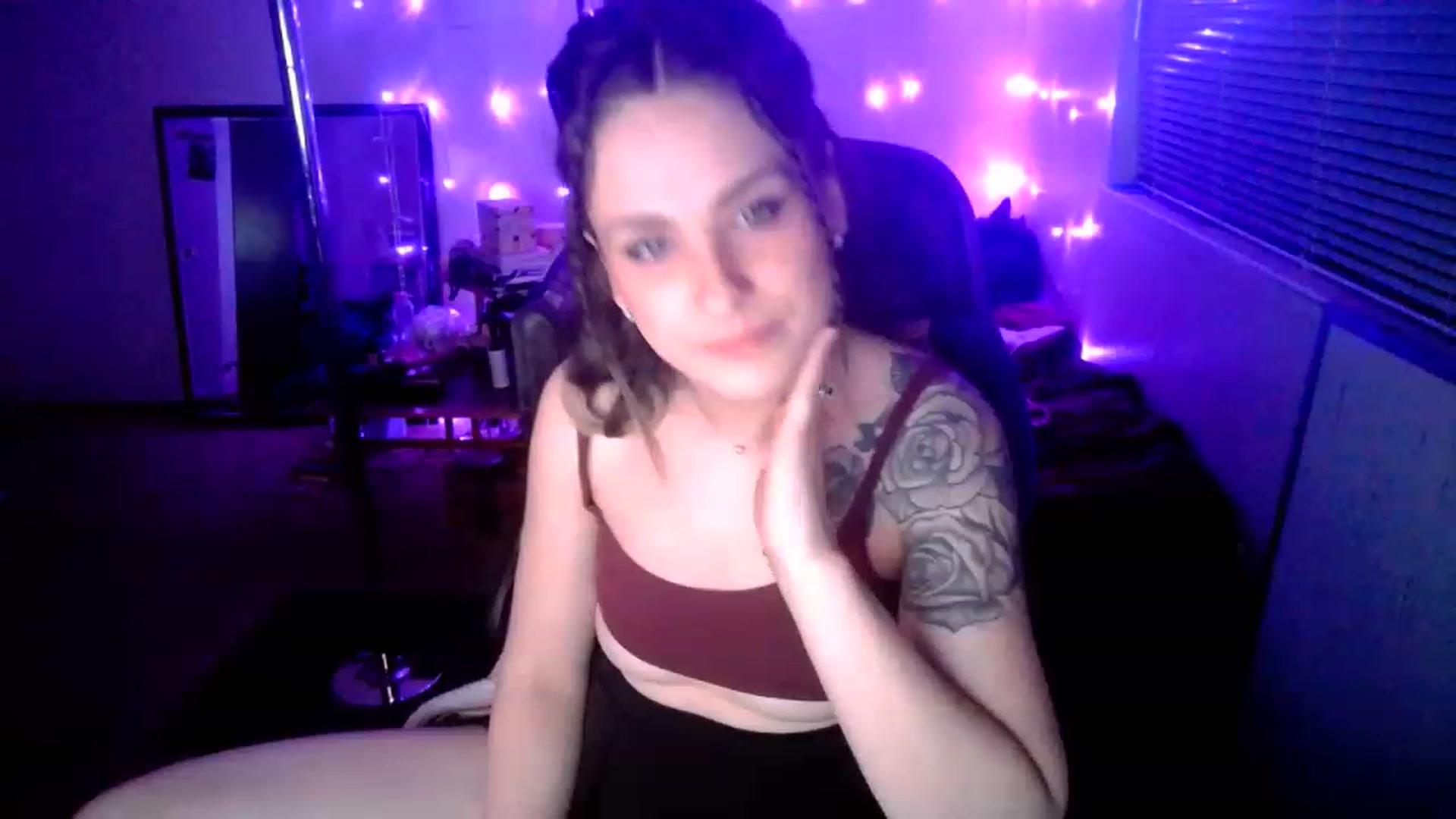 Gallery image thumbnail from MissDaliah's myfreecams stream on, 02/05/2023, 11:22 image 6 of 20