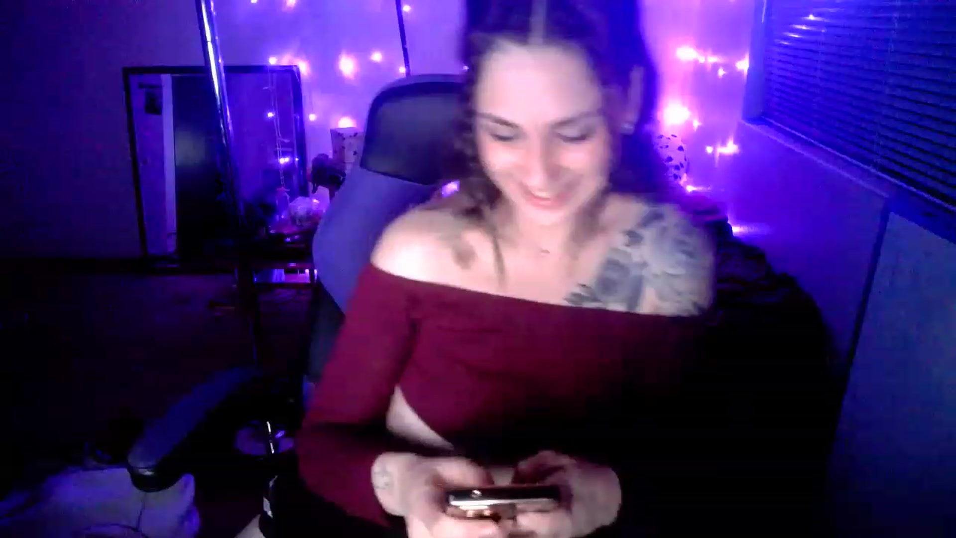 Gallery image thumbnail from MissDaliah's myfreecams stream on, 02/05/2023, 13:43 image 12 of 20