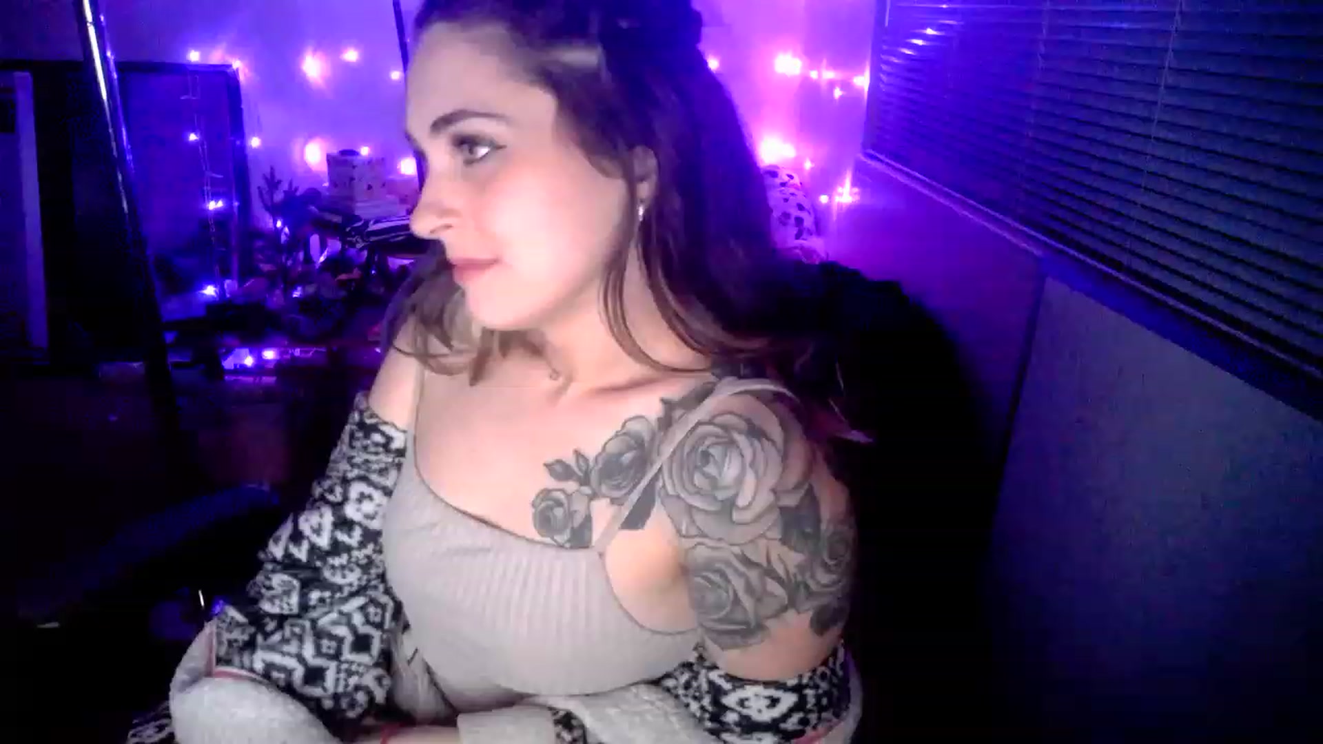 Gallery image thumbnail from MissDaliah's myfreecams stream on, 02/10/2023, 08:41 image 18 of 20