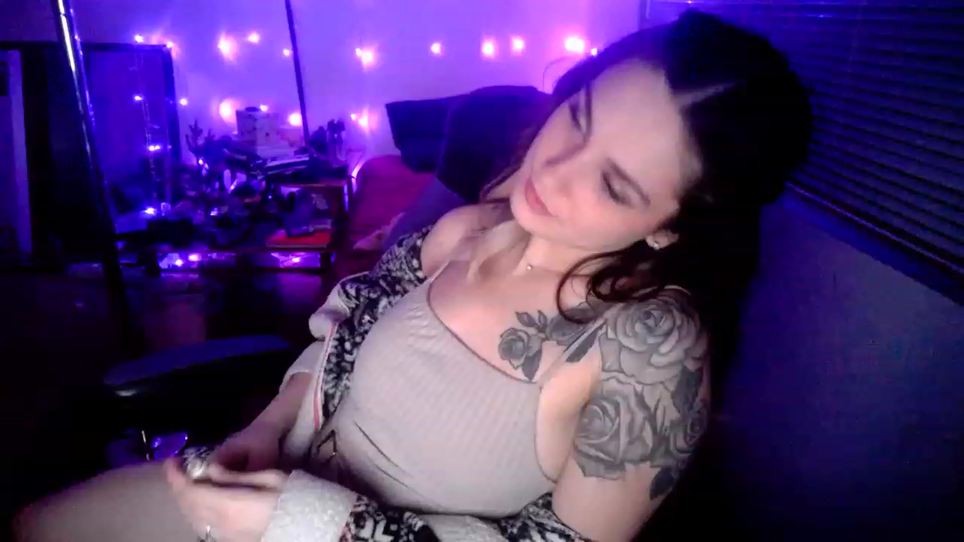 Gallery image thumbnail from MissDaliah's myfreecams stream on, 02/10/2023, 08:41 image 4 of 20