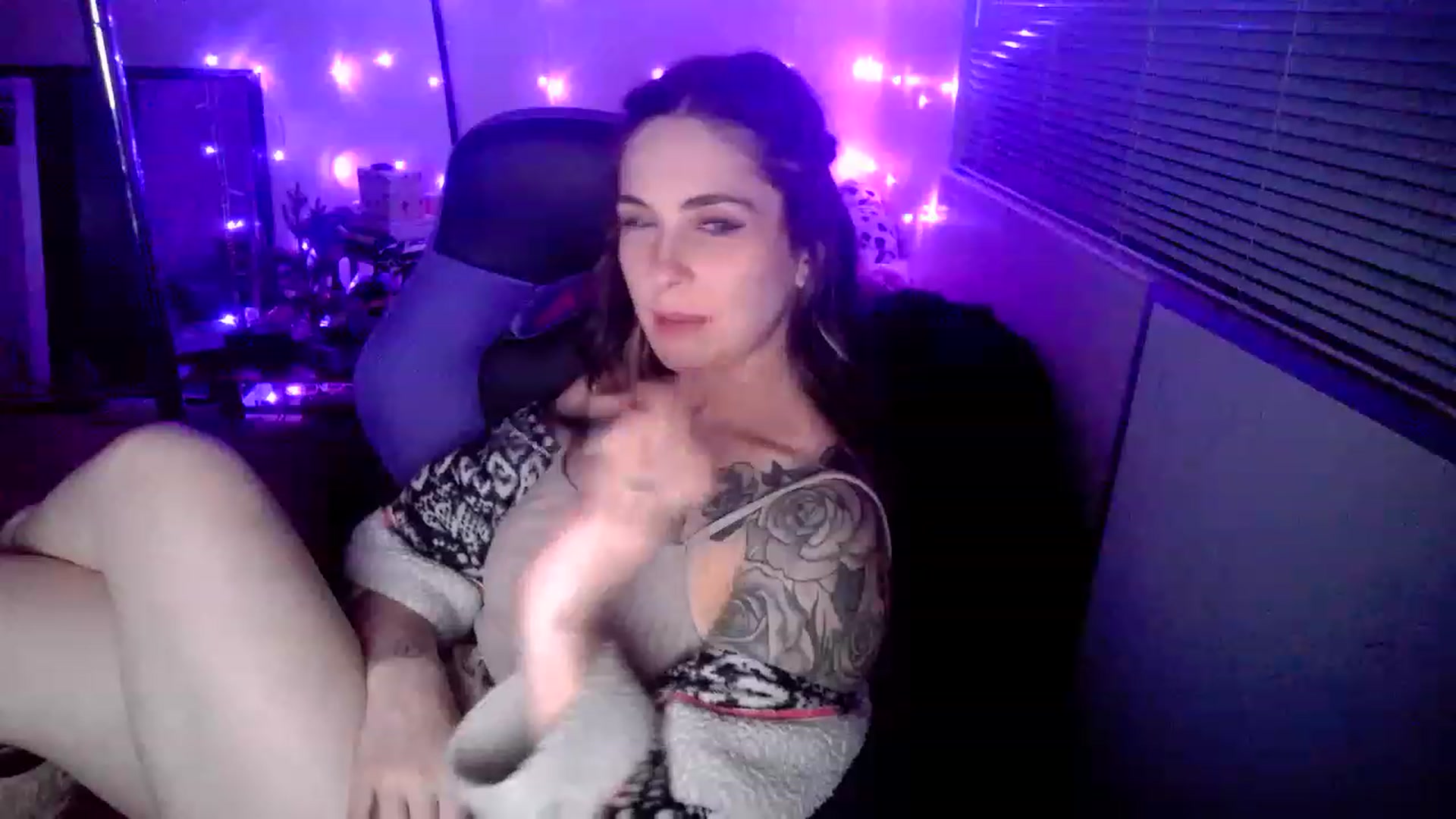 Gallery image thumbnail from MissDaliah's myfreecams stream on, 02/10/2023, 08:41 image 14 of 20