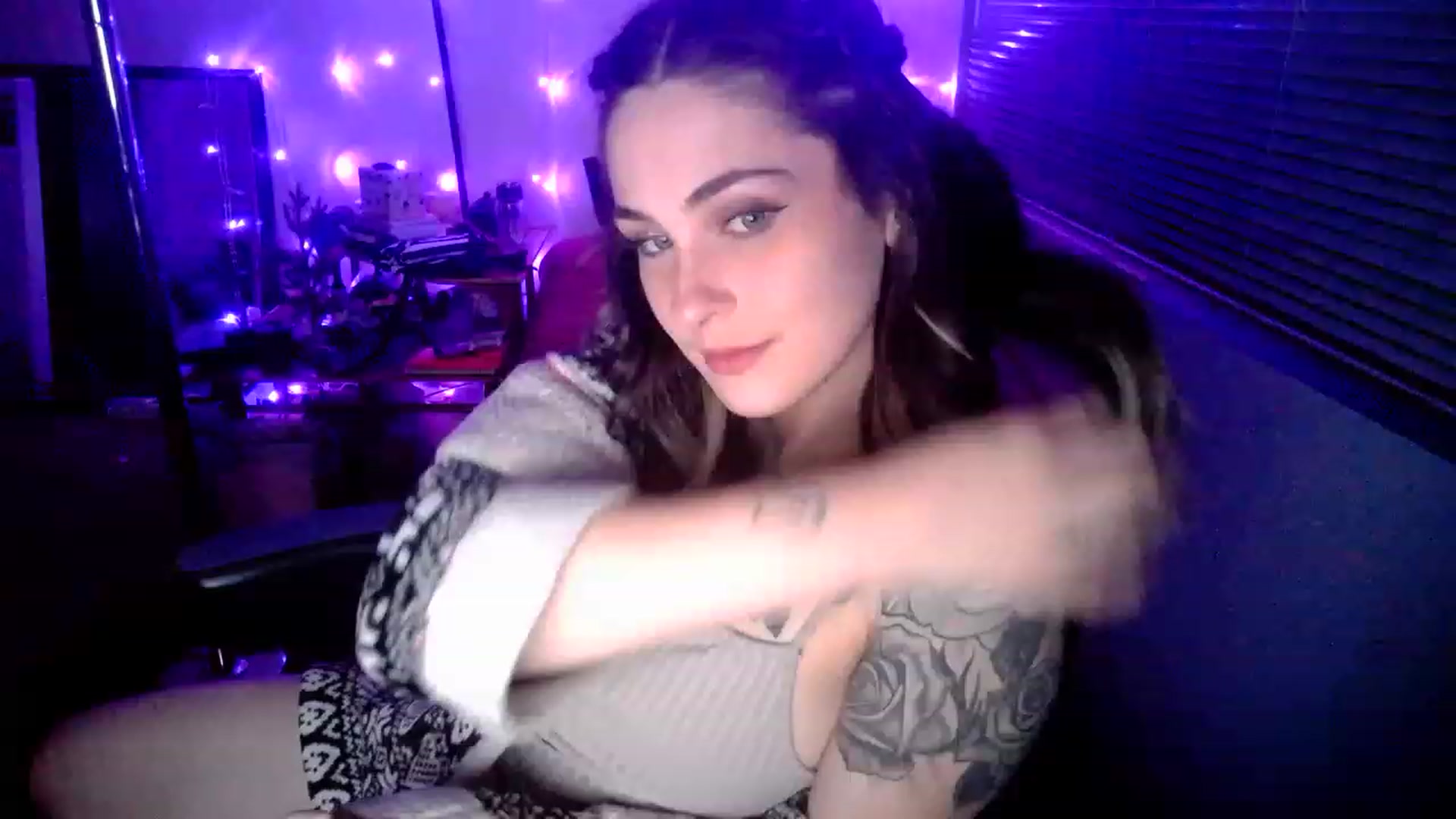 Gallery image thumbnail from MissDaliah's myfreecams stream on, 02/10/2023, 08:41 image 3 of 20