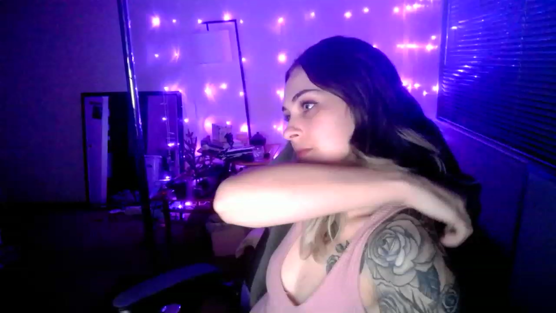 Gallery image thumbnail from MissDaliah's myfreecams stream on, 02/13/2023, 10:13 image 1 of 20