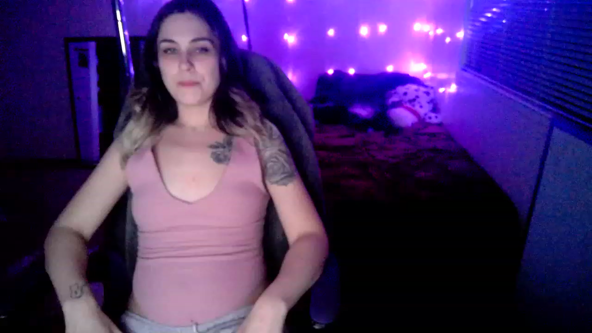 Gallery image thumbnail from MissDaliah's myfreecams stream on, 02/13/2023, 10:13 image 18 of 20