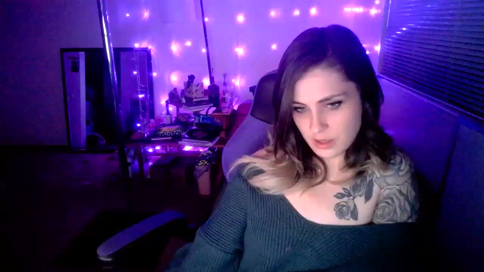 Gallery image thumbnail from MissDaliah's myfreecams stream on, 02/24/2023, 11:33 image 14 of 20