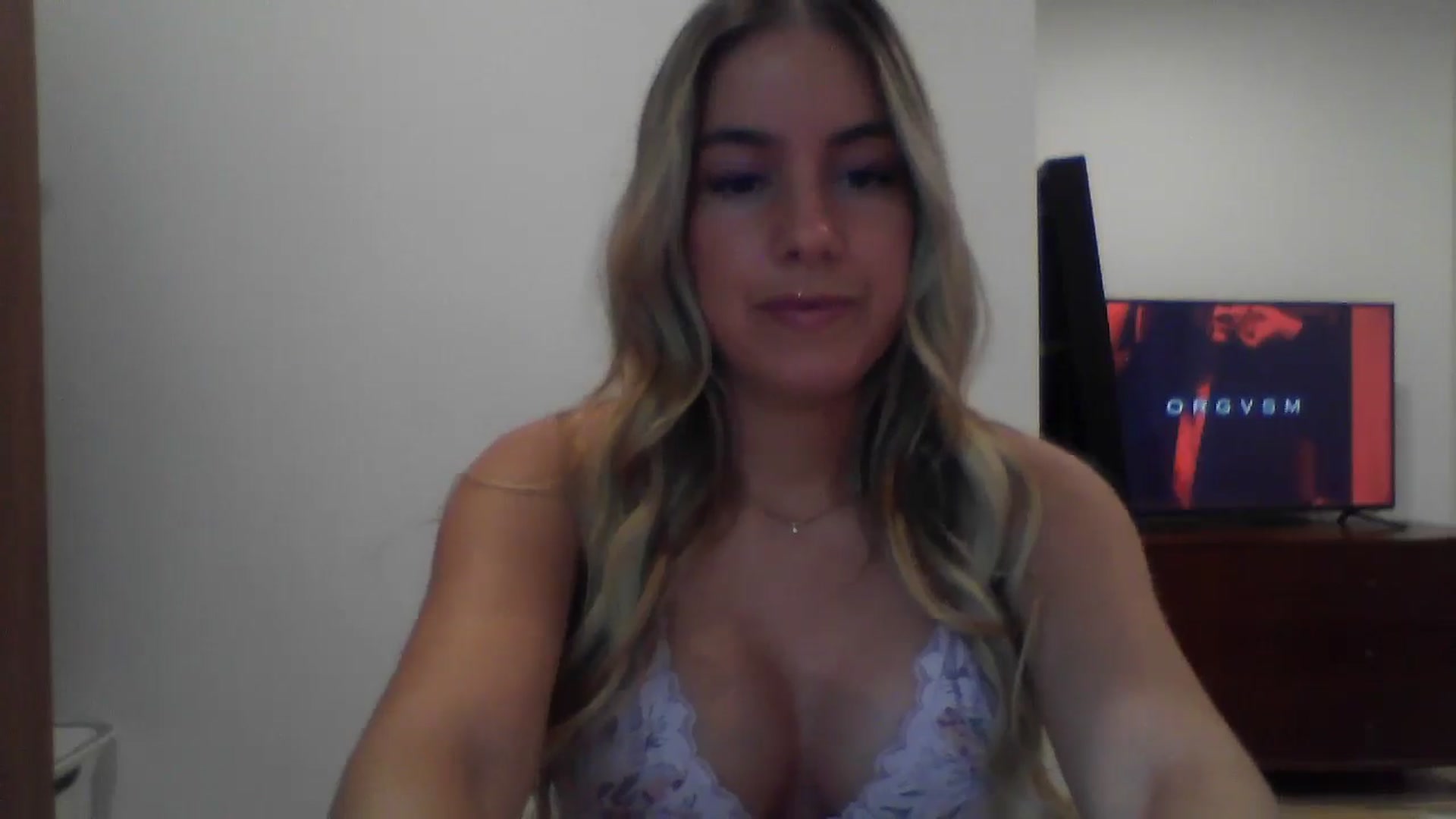 Gallery image thumbnail from MissDelphine's myfreecams stream on, 05/21/2025, 15:51 image 16 of 20