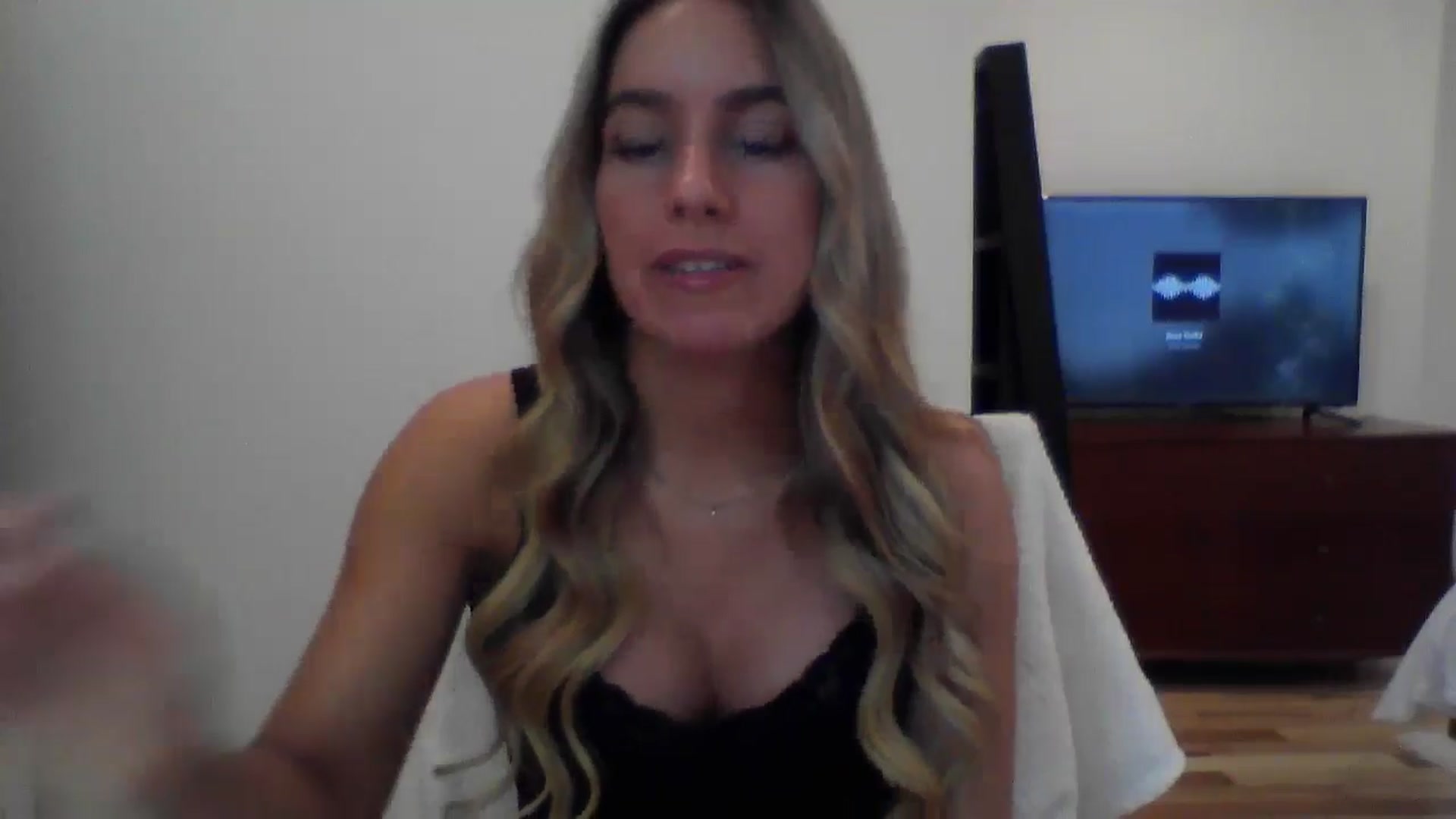 Gallery image thumbnail from MissDelphine's myfreecams stream on, 05/27/2025, 15:02 image 6 of 20