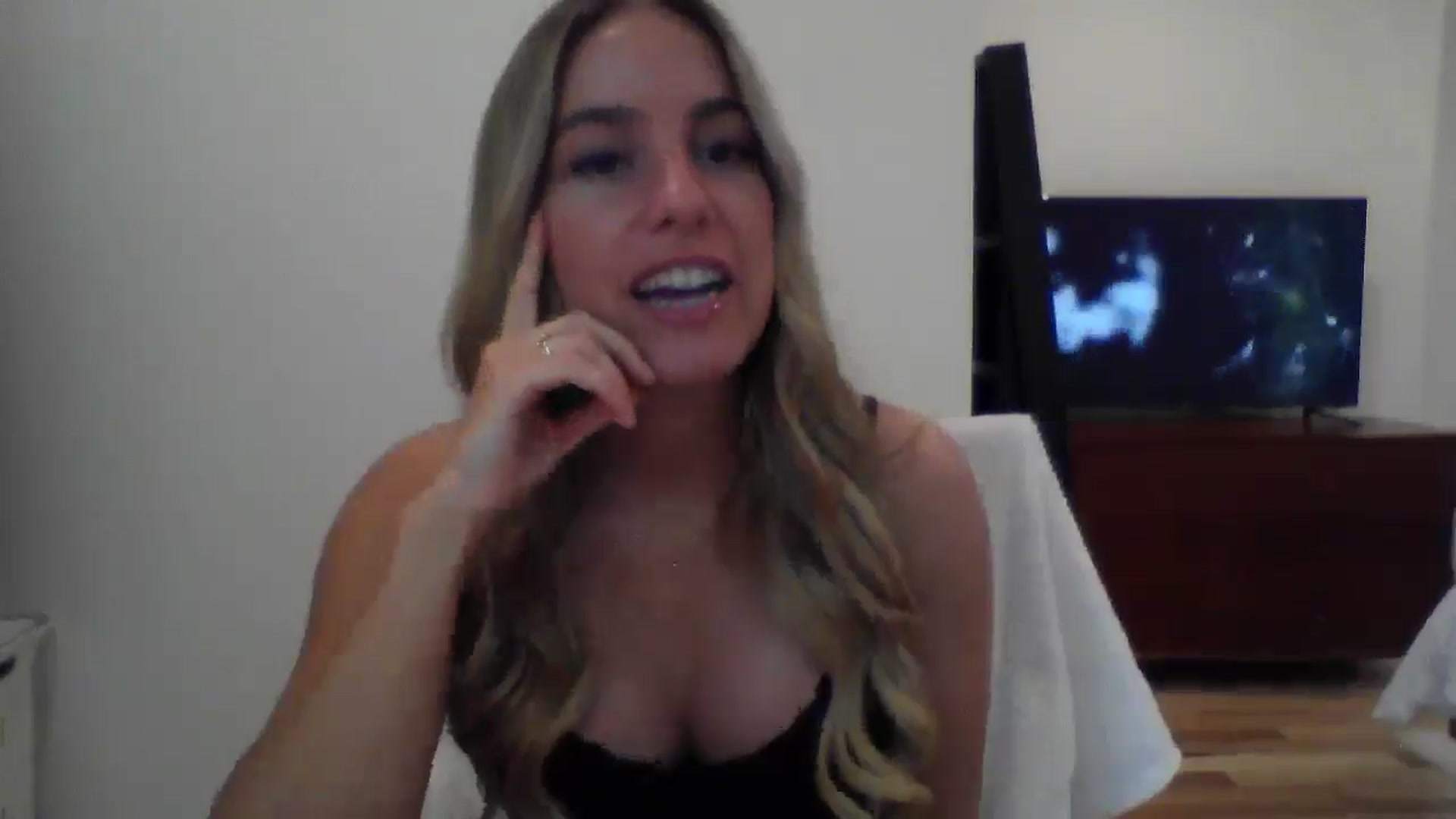 Gallery image thumbnail from MissDelphine's myfreecams stream on, 05/27/2025, 15:02 image 14 of 20