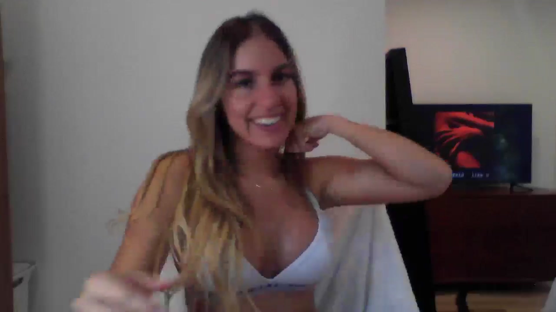 Gallery image thumbnail from MissDelphine's myfreecams stream on, 05/28/2025, 17:23 image 13 of 20