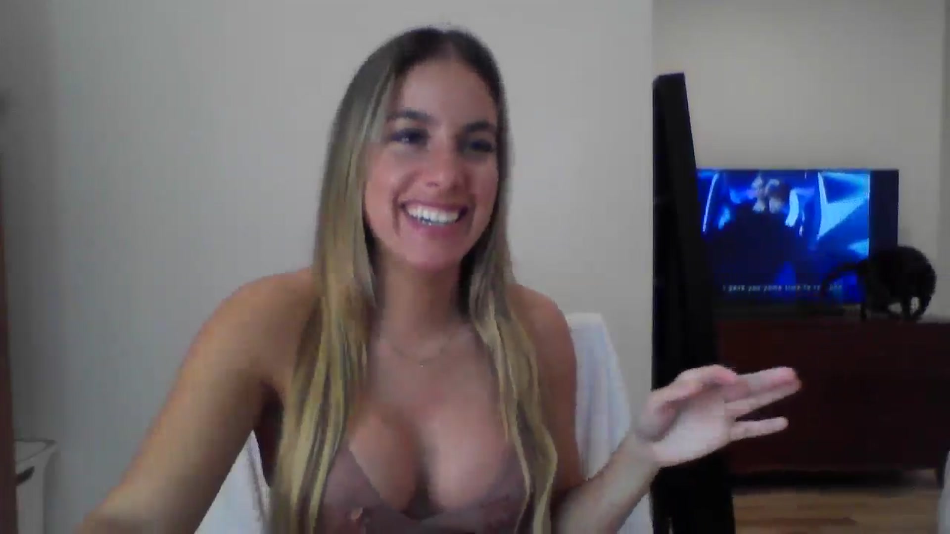 Gallery image thumbnail from MissDelphine's myfreecams stream on, 05/30/2025, 17:07 image 15 of 20