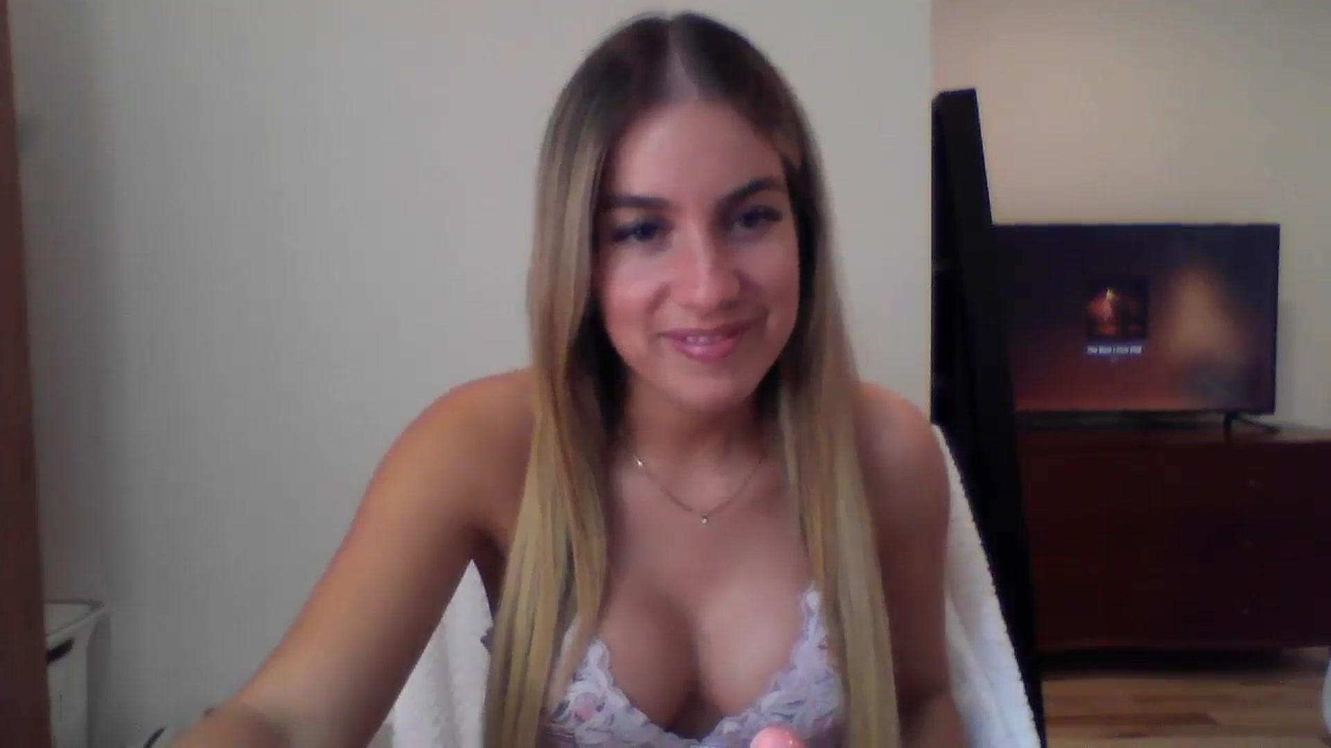 Gallery image thumbnail from MissDelphine's myfreecams stream on, 06/02/2025, 16:43 image 18 of 20