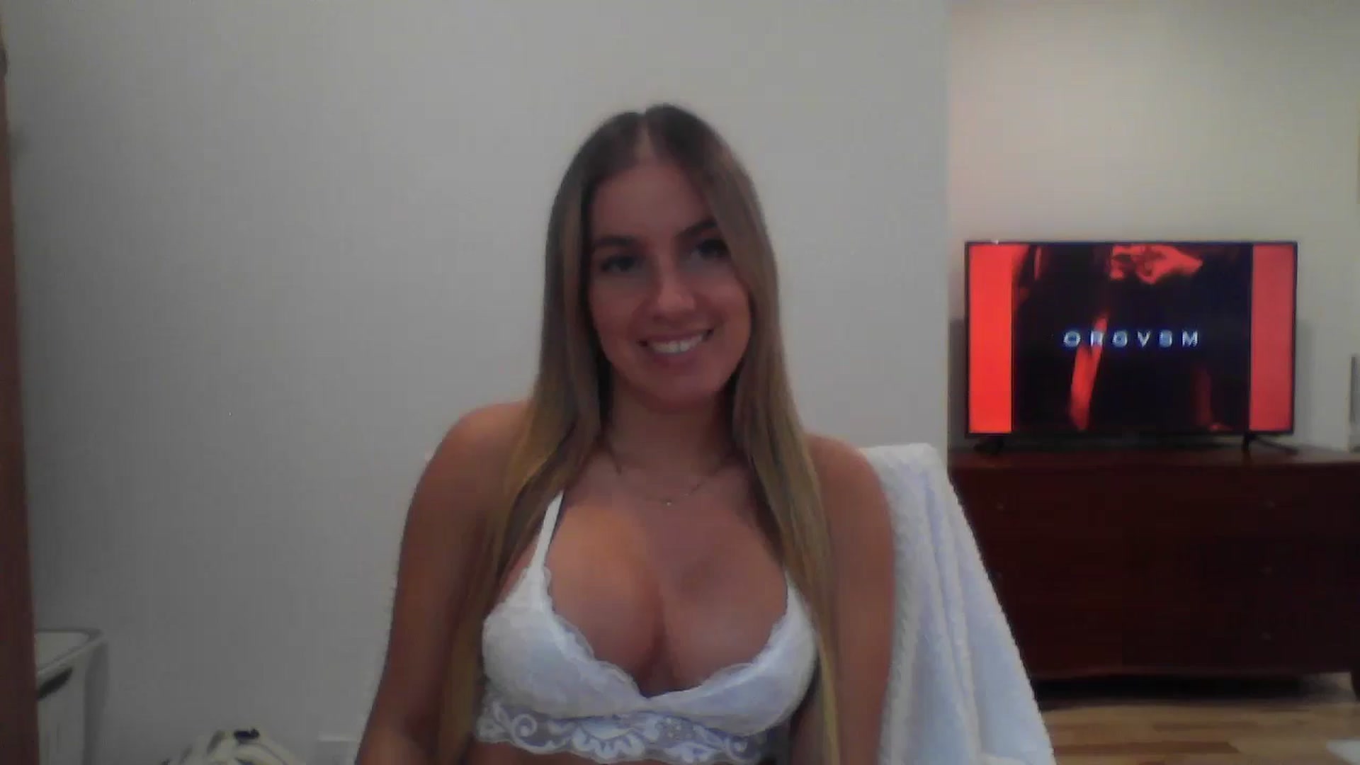 Gallery image thumbnail from MissDelphine's myfreecams stream on, 06/06/2025, 17:15 image 18 of 20