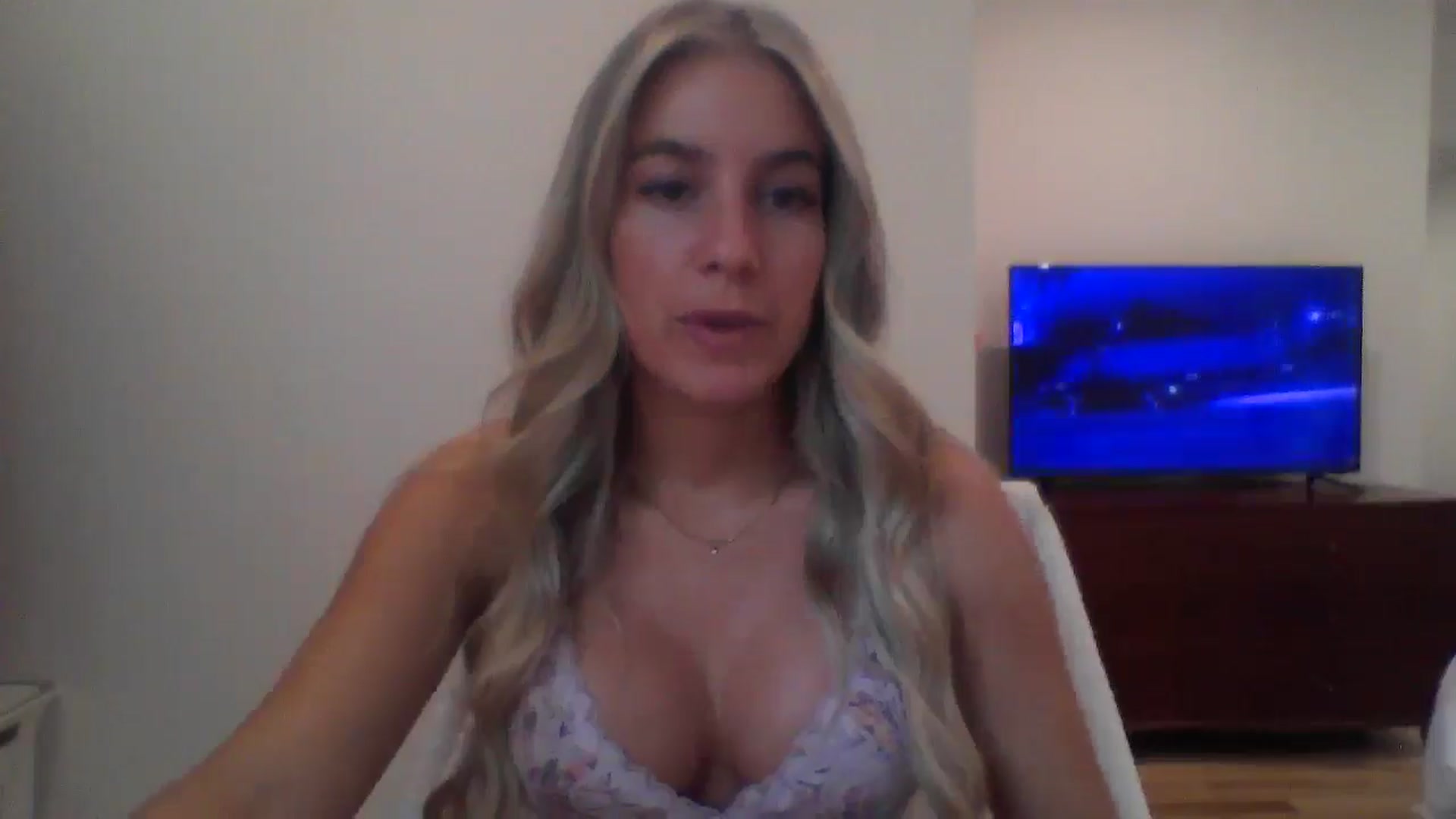 Gallery image thumbnail from MissDelphine's myfreecams stream on, 06/13/2025, 16:40 image 16 of 20
