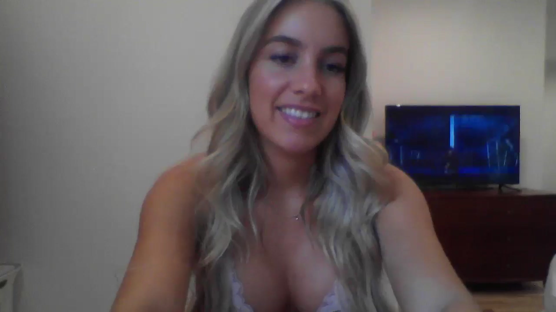 Gallery image thumbnail from MissDelphine's myfreecams stream on, 06/13/2025, 16:40 image 7 of 20