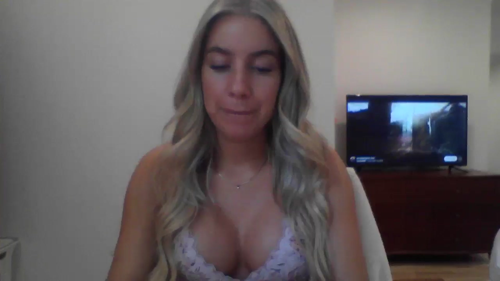 Gallery image thumbnail from MissDelphine's myfreecams stream on, 06/13/2025, 16:40 image 5 of 20