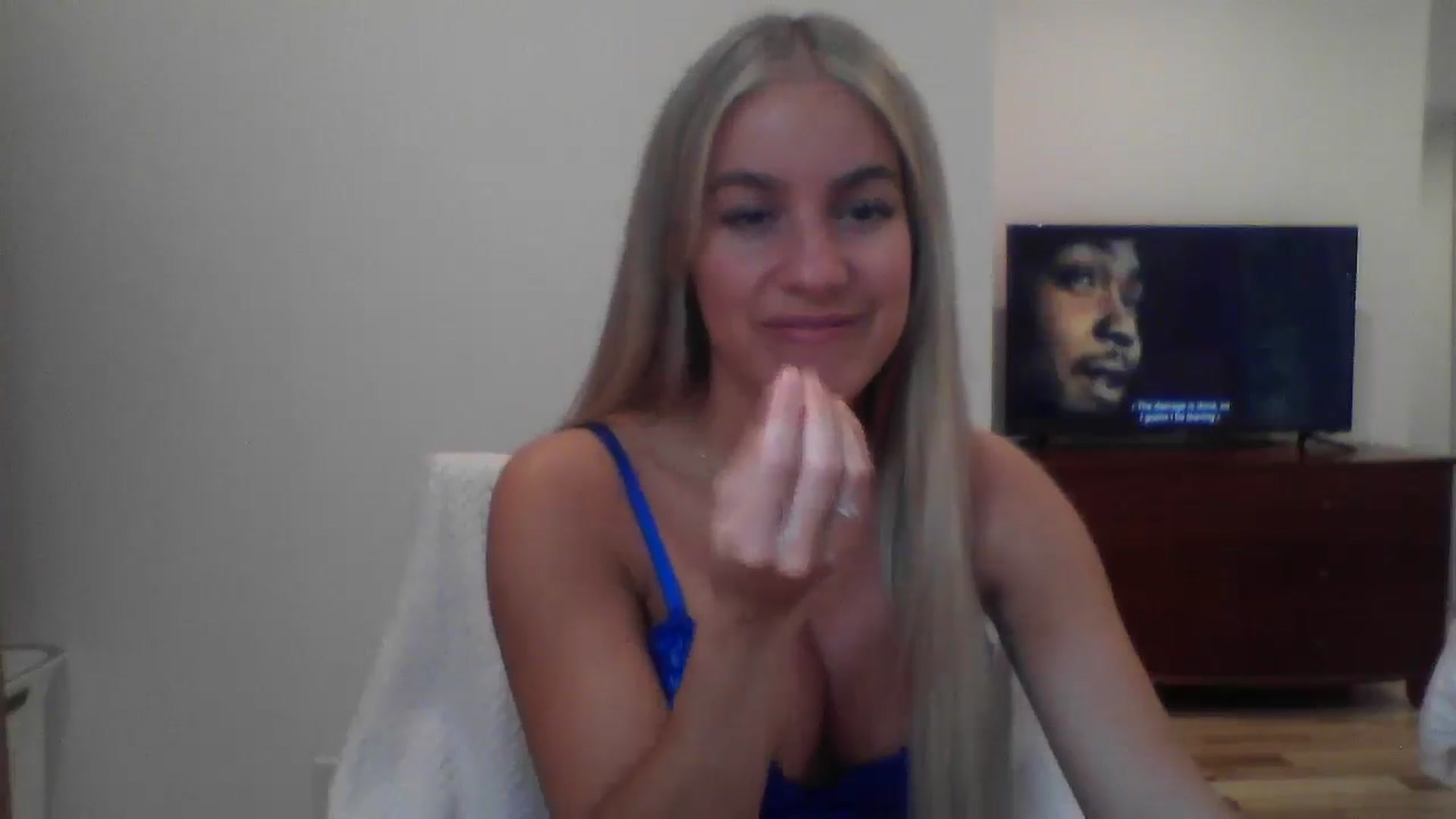 Gallery image thumbnail from MissDelphine's myfreecams stream on, 06/16/2025, 17:33 image 16 of 20