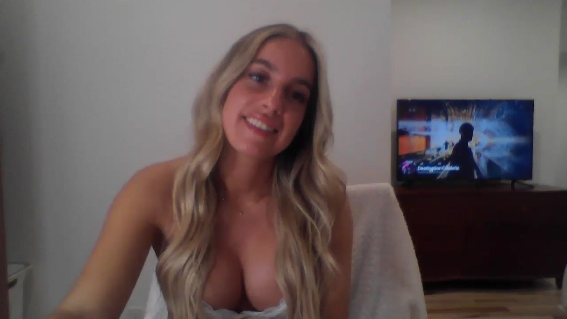 Gallery image thumbnail from MissDelphine's myfreecams stream on, 06/17/2025, 16:39 image 4 of 20