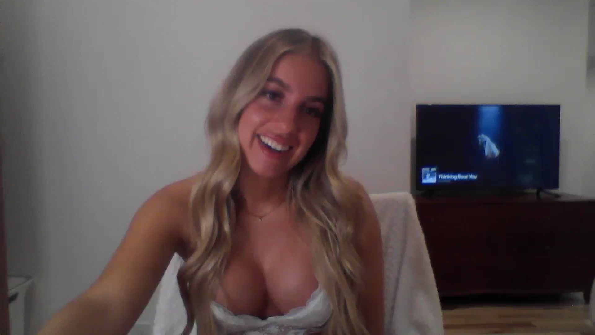 Gallery image thumbnail from MissDelphine's myfreecams stream on, 06/17/2025, 16:39 image 7 of 20