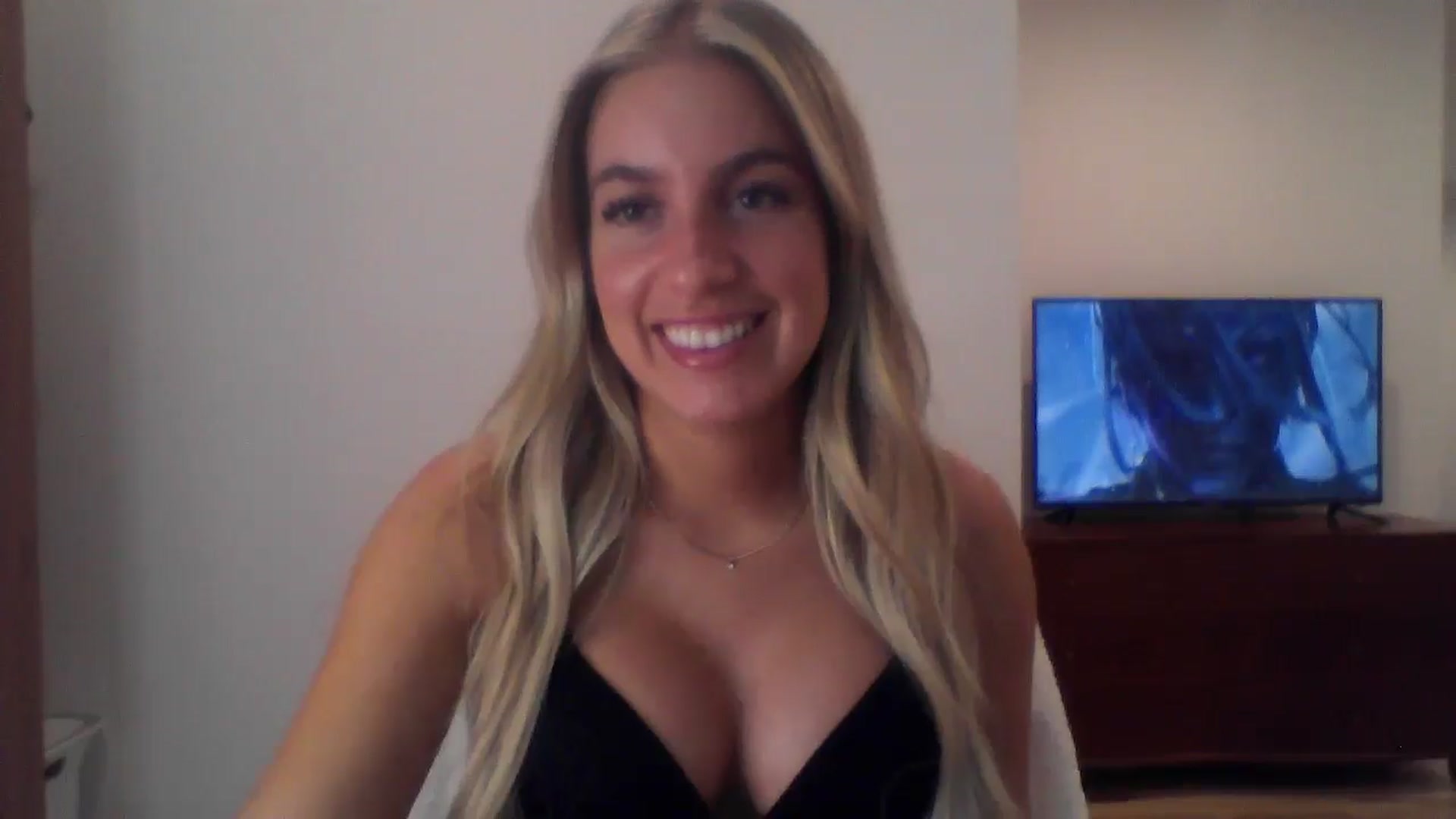 Gallery image thumbnail from MissDelphine's myfreecams stream on, 06/18/2025, 15:59 image 3 of 20