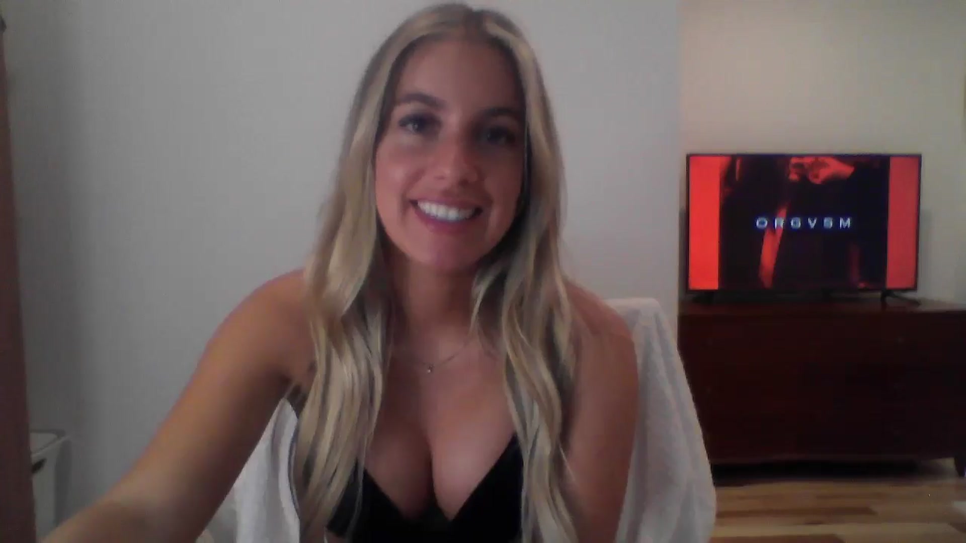 Gallery image thumbnail from MissDelphine's myfreecams stream on, 06/18/2025, 16:46 image 9 of 20
