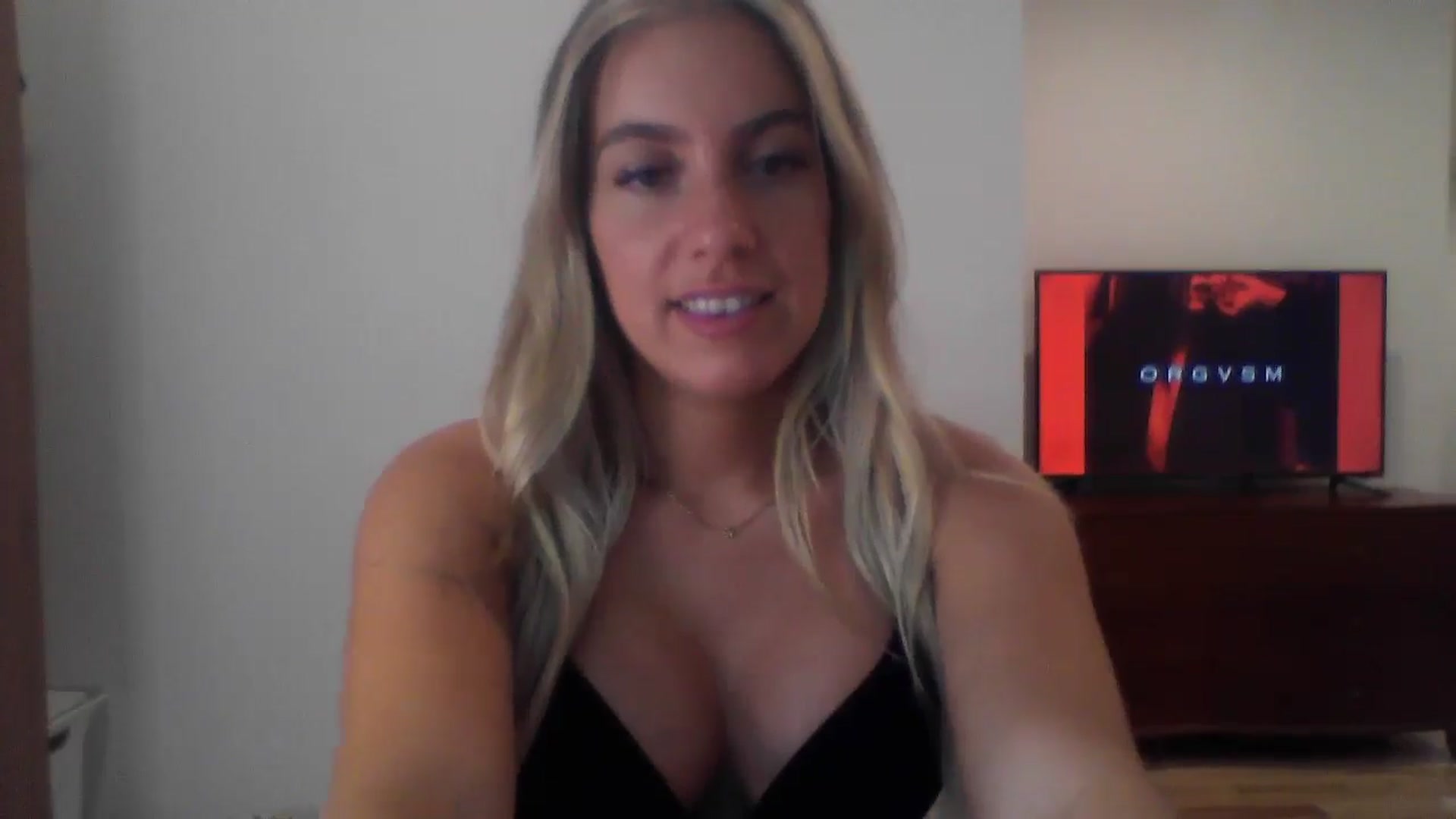 Gallery image thumbnail from MissDelphine's myfreecams stream on, 06/18/2025, 16:46 image 5 of 20