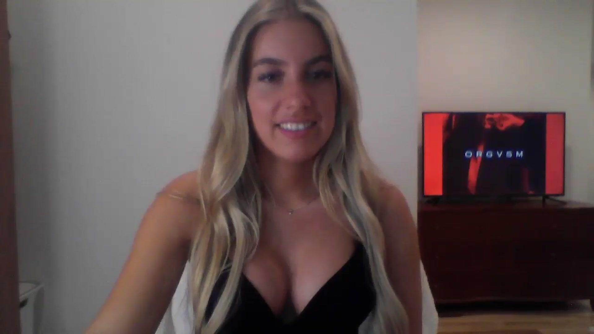 Gallery image thumbnail from MissDelphine's myfreecams stream on, 06/18/2025, 16:46 image 4 of 20