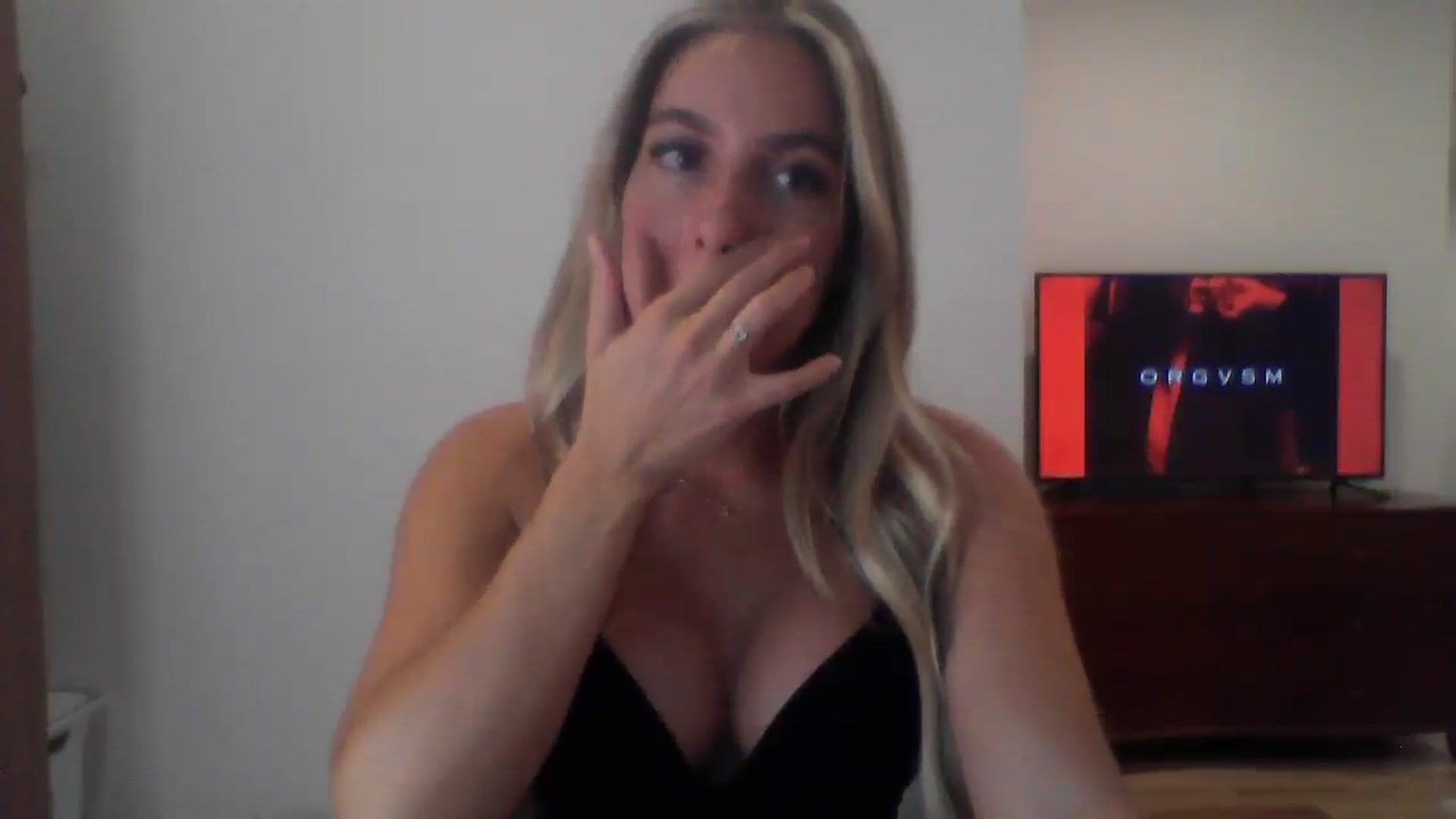 Gallery image thumbnail from MissDelphine's myfreecams stream on, 06/18/2025, 16:46 image 6 of 20