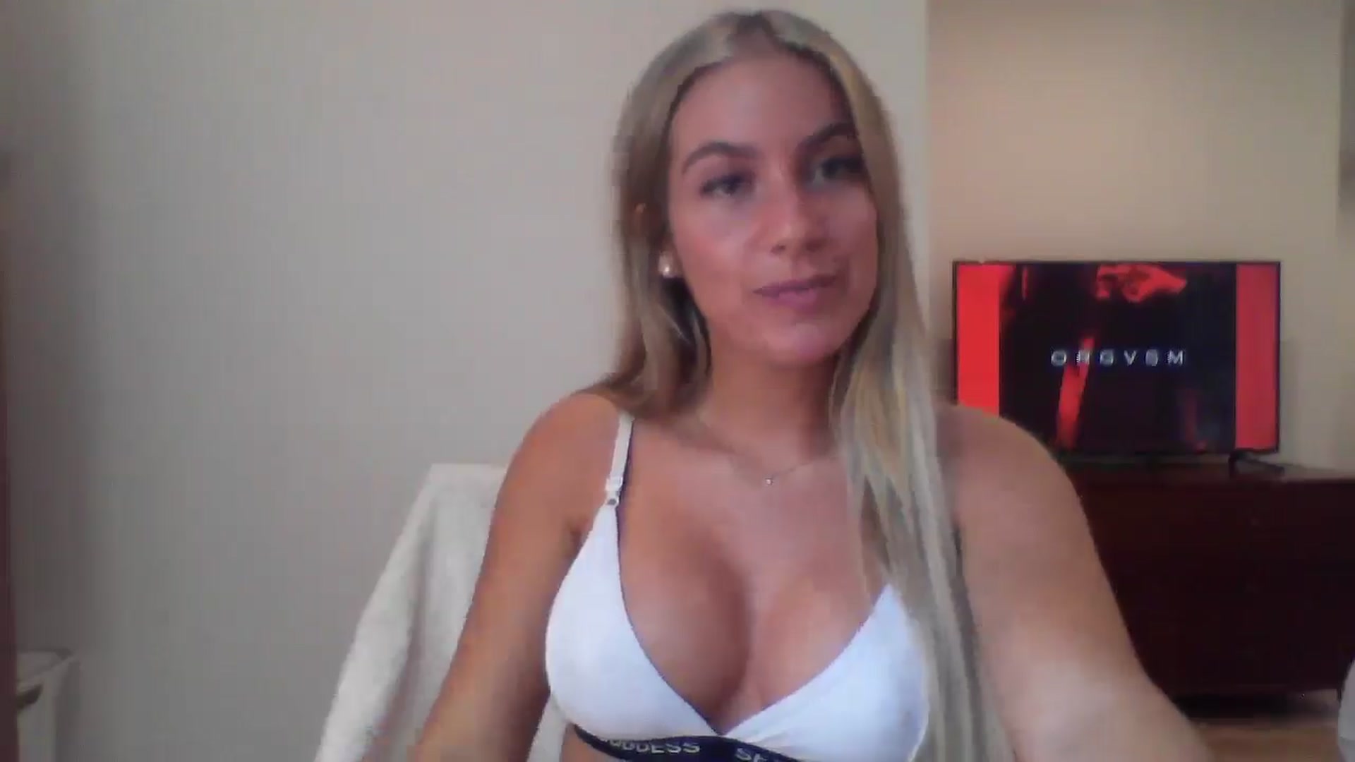 Gallery image thumbnail from MissDelphine's myfreecams stream on, 06/20/2025, 17:40 image 6 of 20