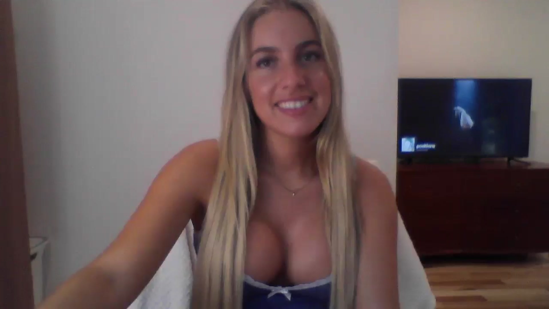 Gallery image thumbnail from MissDelphine's myfreecams stream on, 06/25/2025, 17:30 image 14 of 20