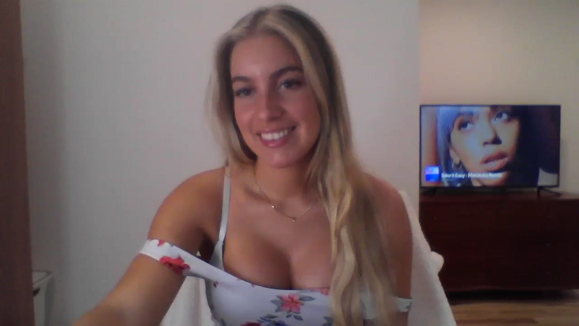 Gallery image thumbnail from MissDelphine's myfreecams stream on, 06/26/2025, 17:47 image 9 of 20