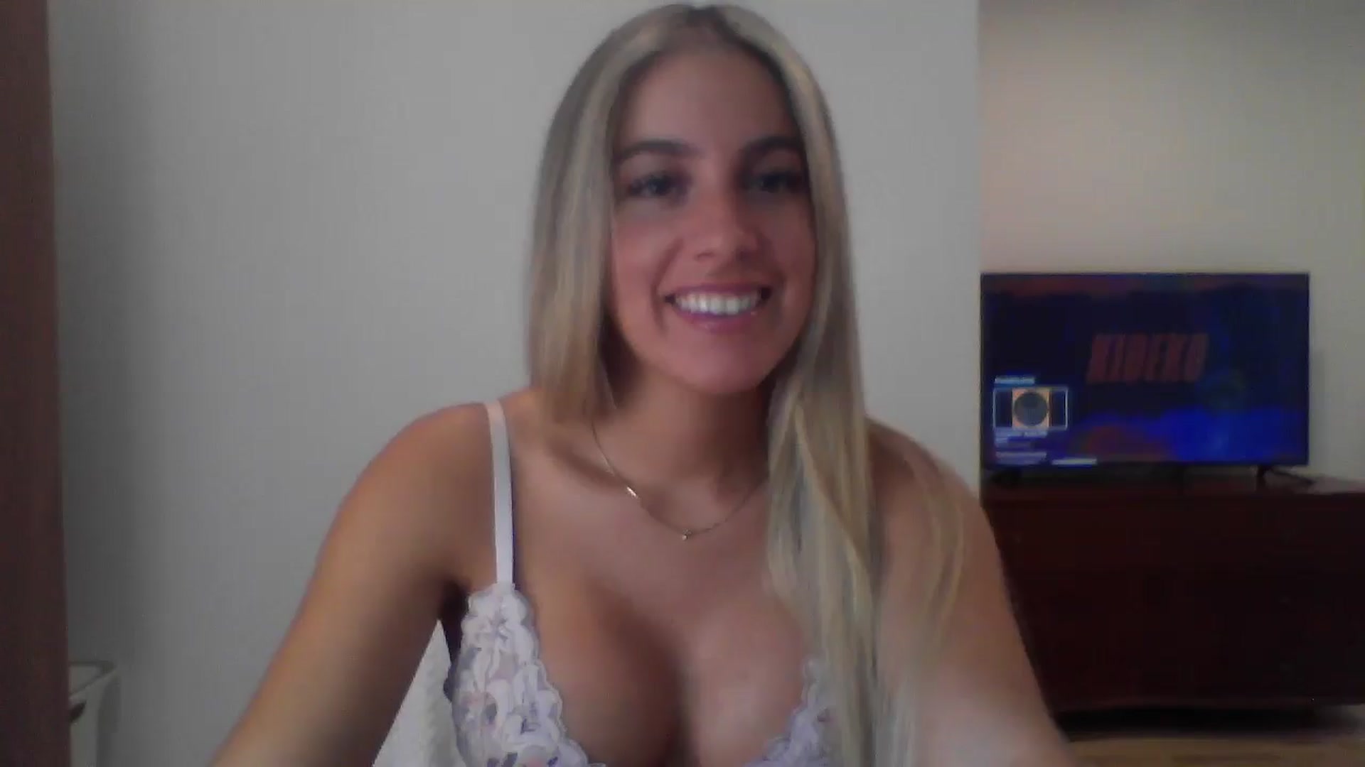 Gallery image thumbnail from MissDelphine's myfreecams stream on, 06/27/2025, 17:12 image 1 of 20