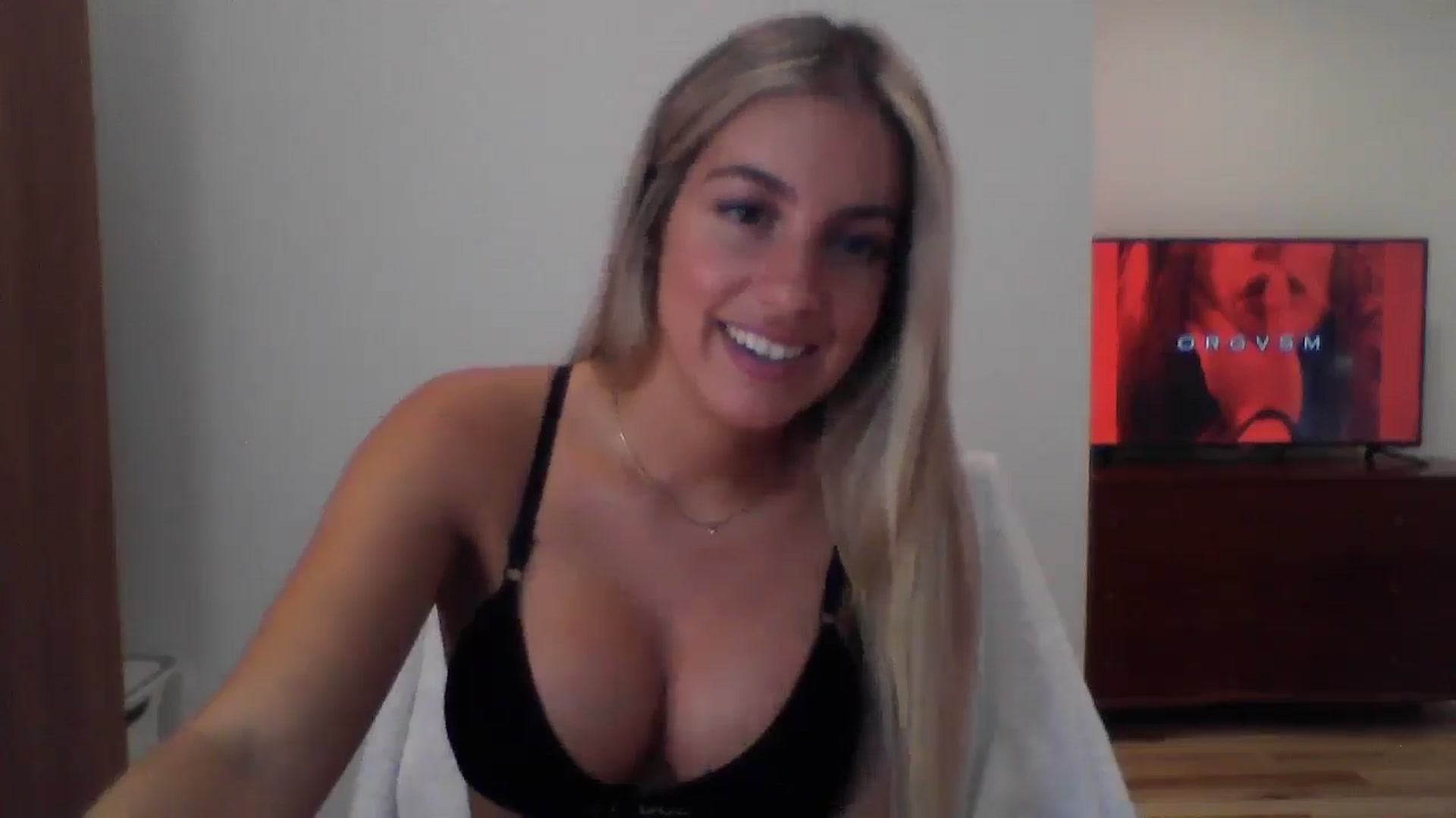 Gallery image thumbnail from MissDelphine's myfreecams stream on, 07/11/2025, 17:51 image 7 of 20